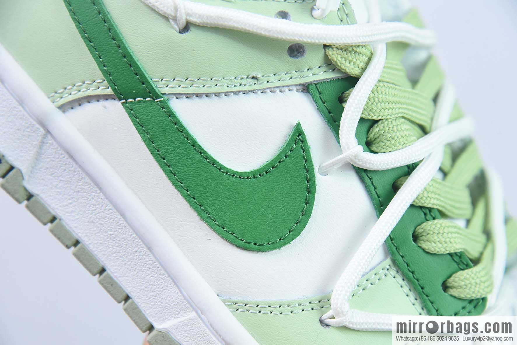 Nike Dunk Low SB low-top skate shoes/white and light green, customized version
