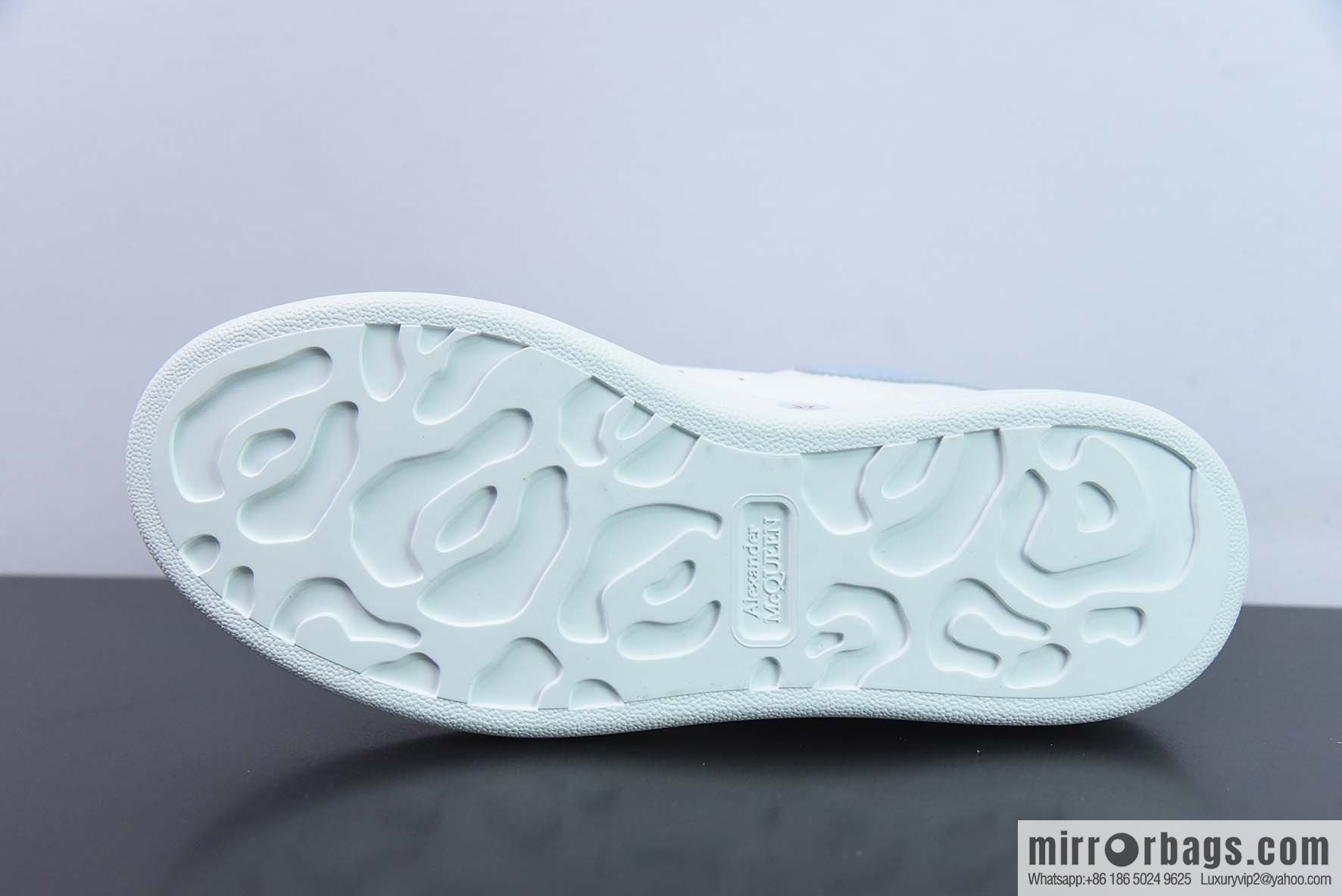 Alexander McQueen/Alexander McQueen, white shoes with thick soles