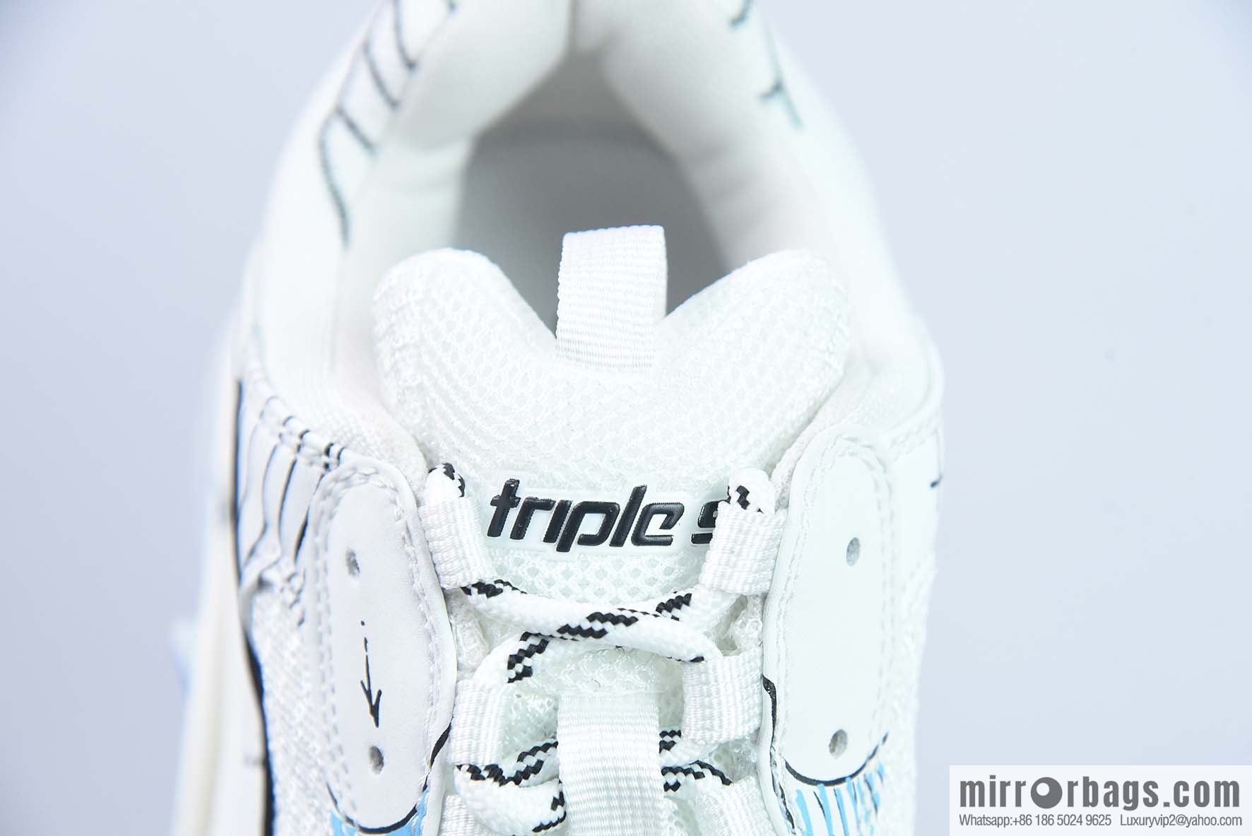 Balenciaga Triple S Balenciaga, joint model, graffiti printed generation 1.0 sneakers