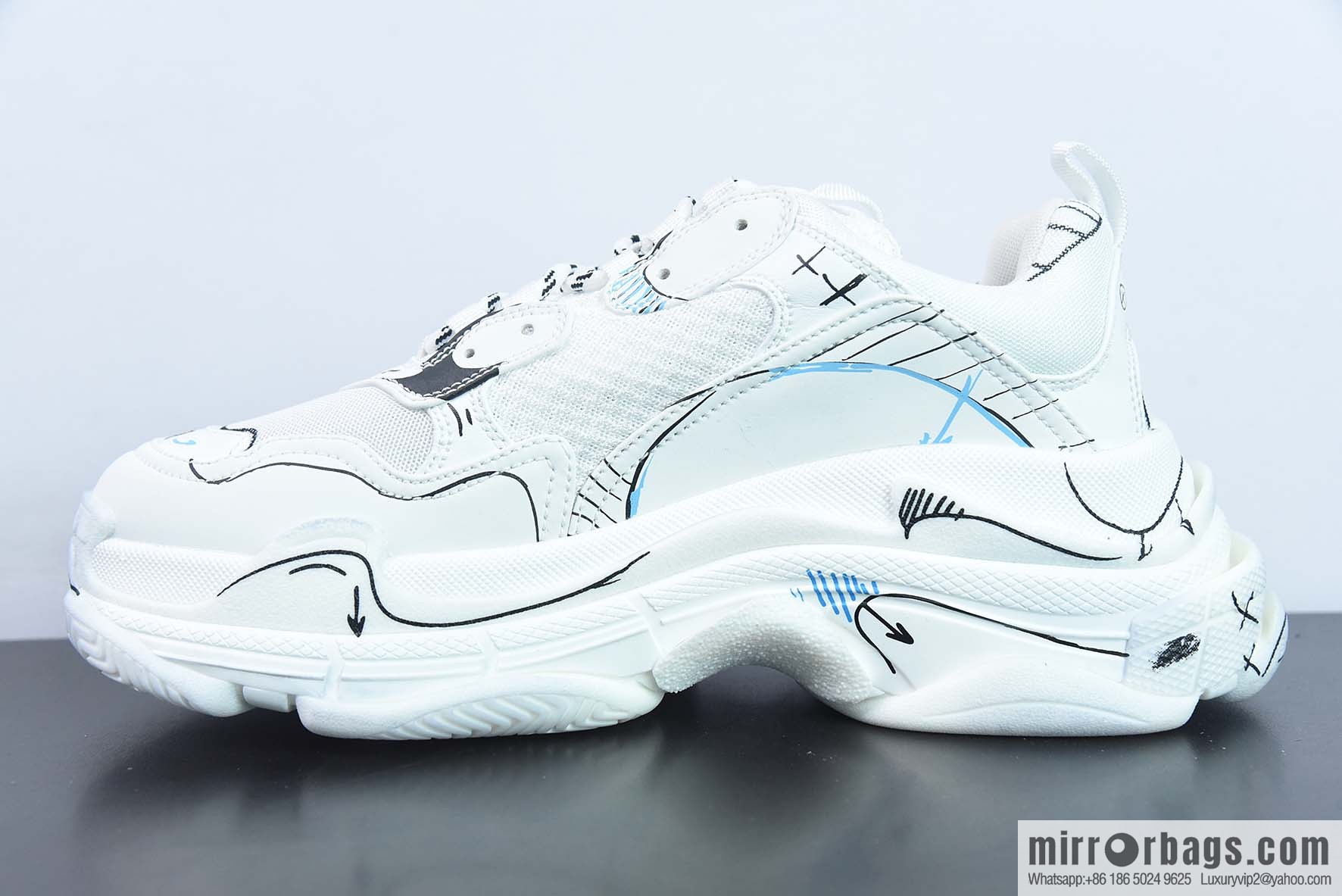 Balenciaga Triple S Balenciaga, joint model, graffiti printed generation 1.0 sneakers