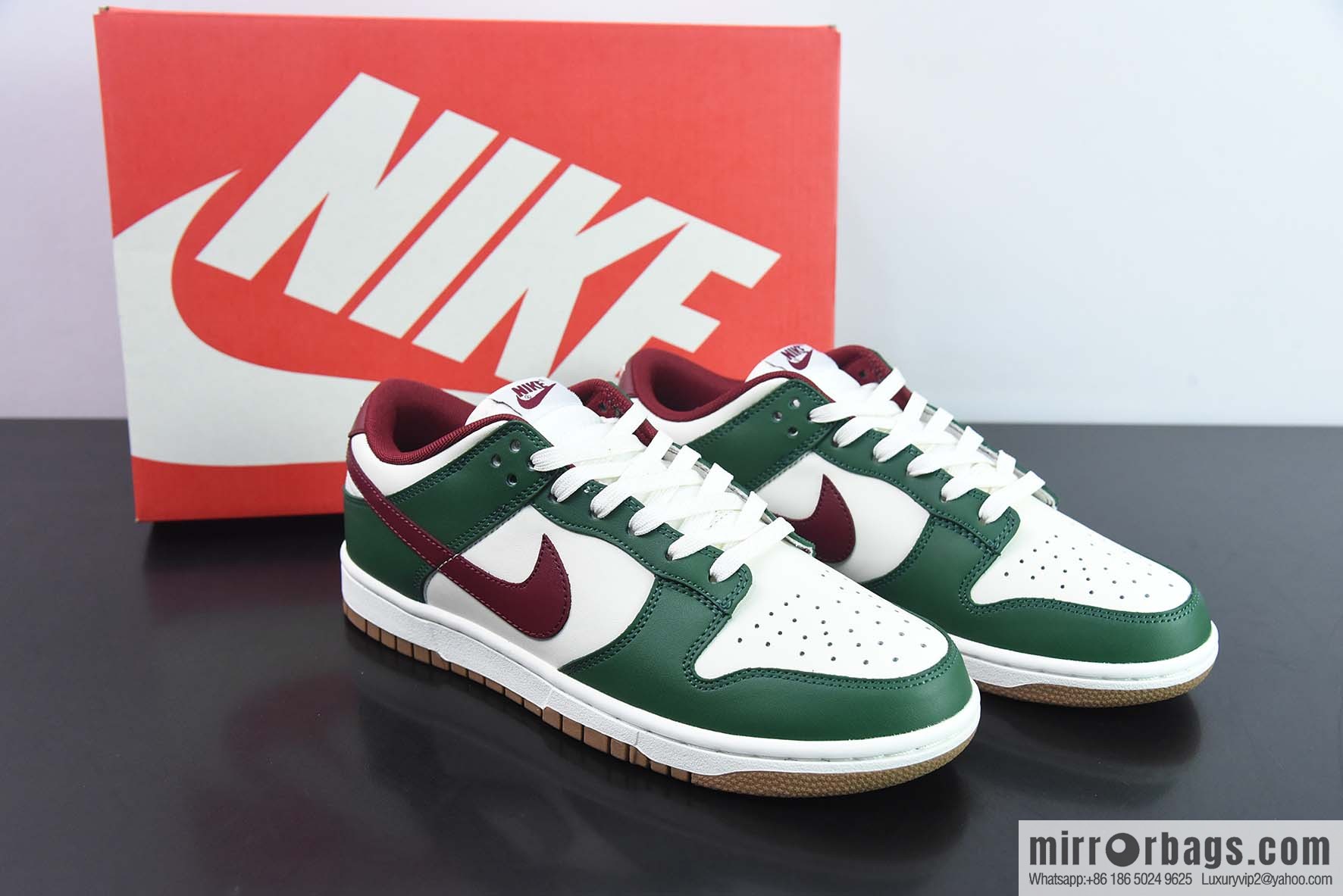 Nike Dunk Low SB low-top skate shoes/white and green burgundy item number: FB7160-161