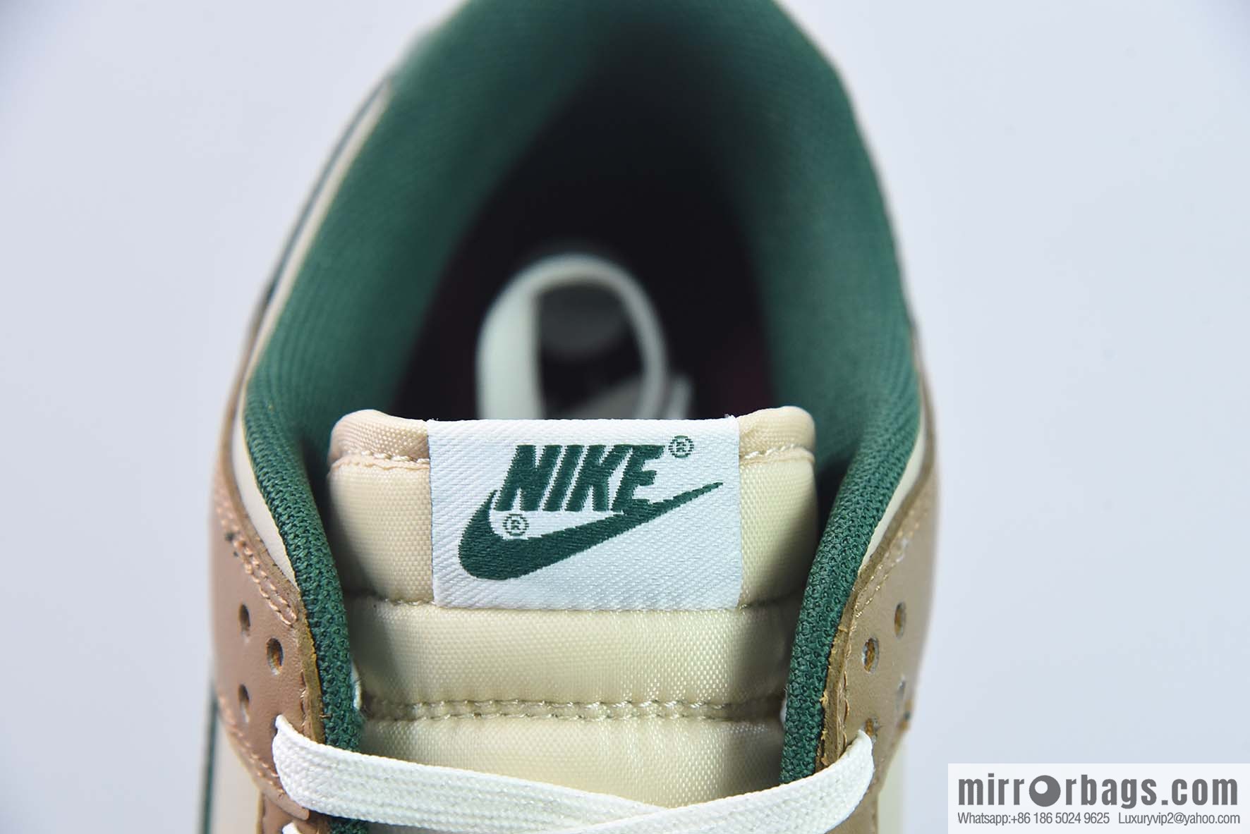 Nike Dunk Low SB low-top skate shoes/beige green, item number: FB7160-231