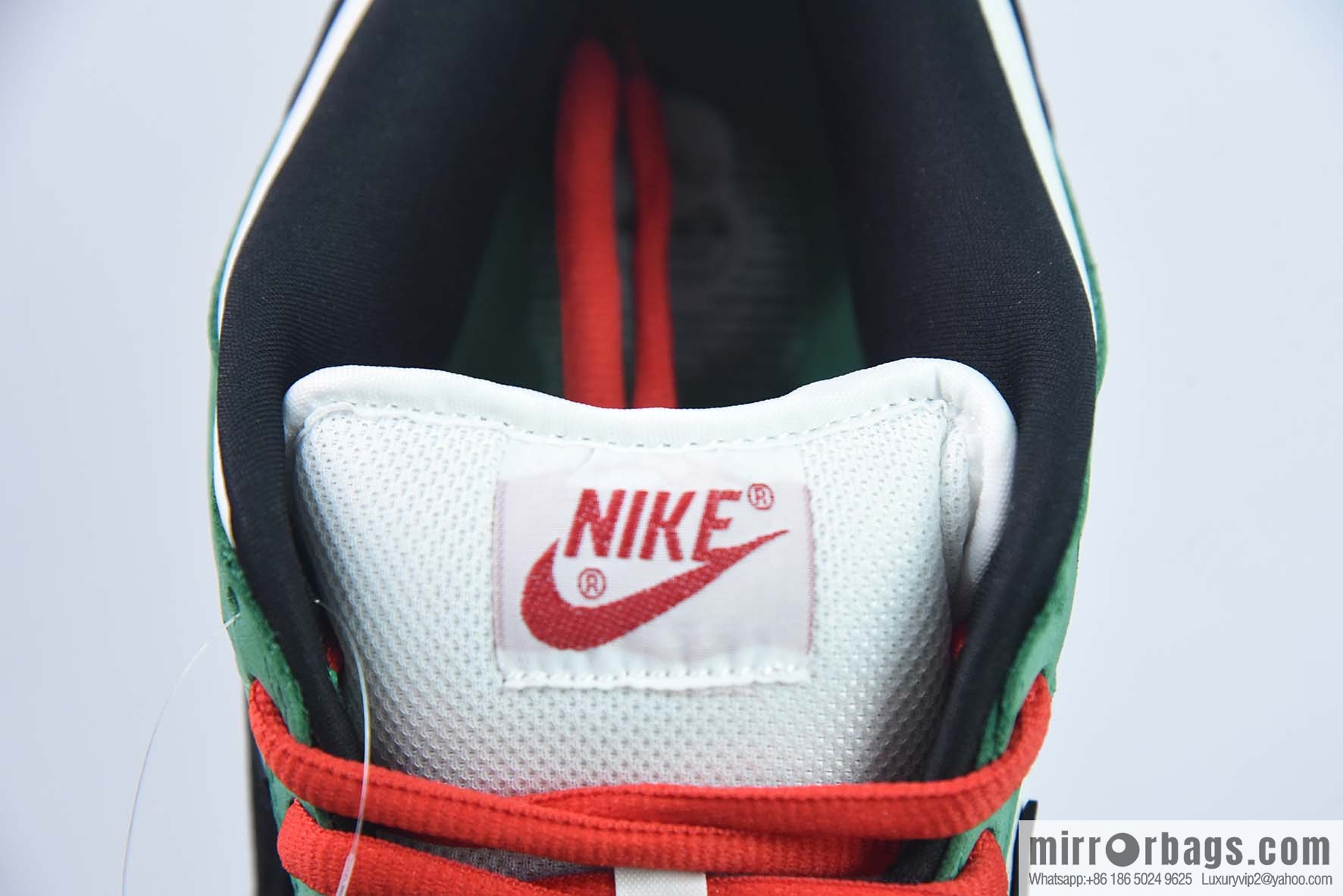 Nike Dunk Low PRO Se white and green low-top sneakers Heineken, joint model, item number: 304292 302