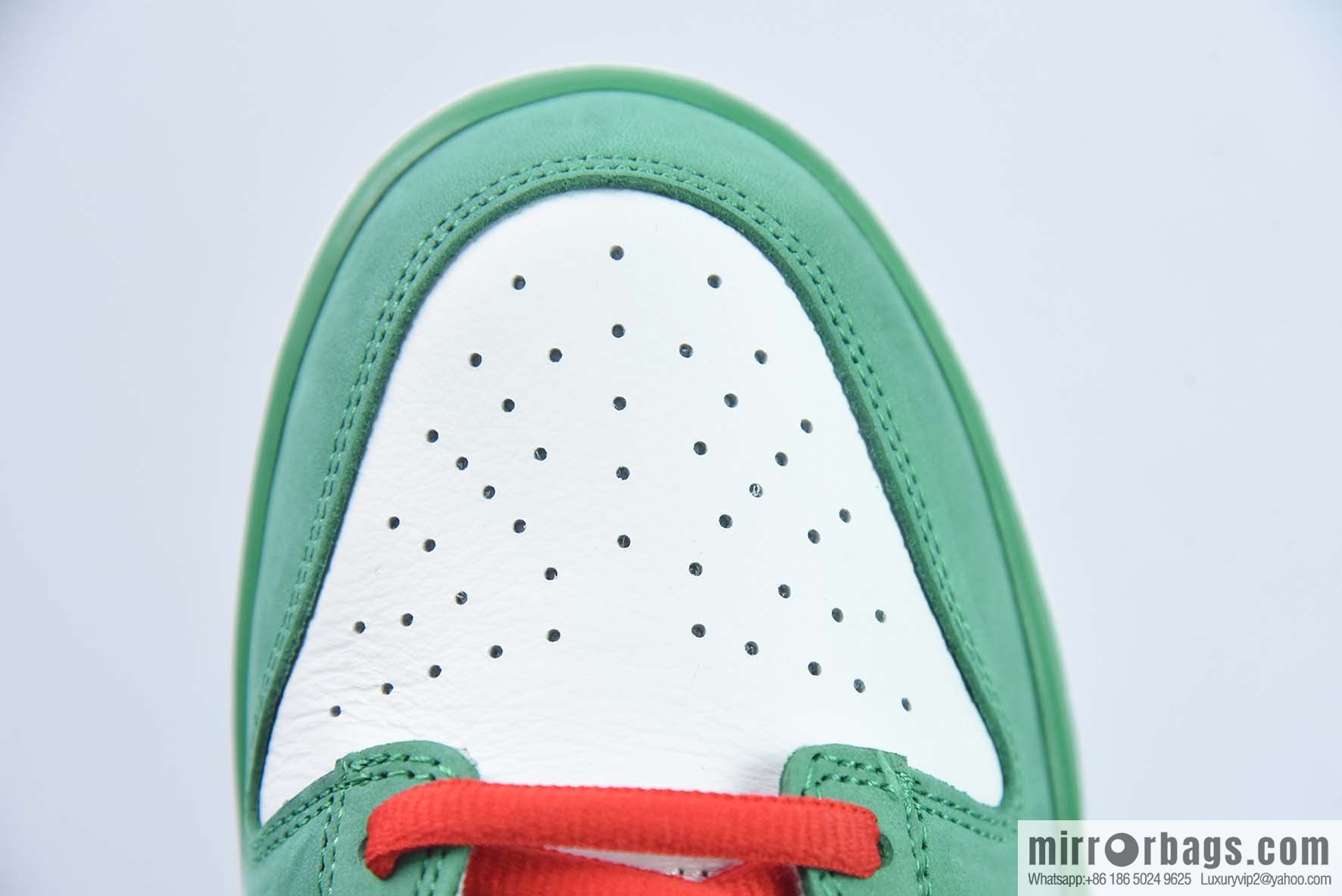 Nike Dunk Low PRO Se white and green low-top sneakers Heineken, joint model, item number: 304292 302