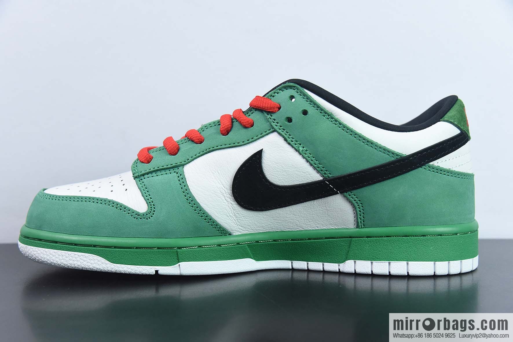 Nike Dunk Low PRO Se white and green low-top sneakers Heineken, joint model, item number: 304292 302