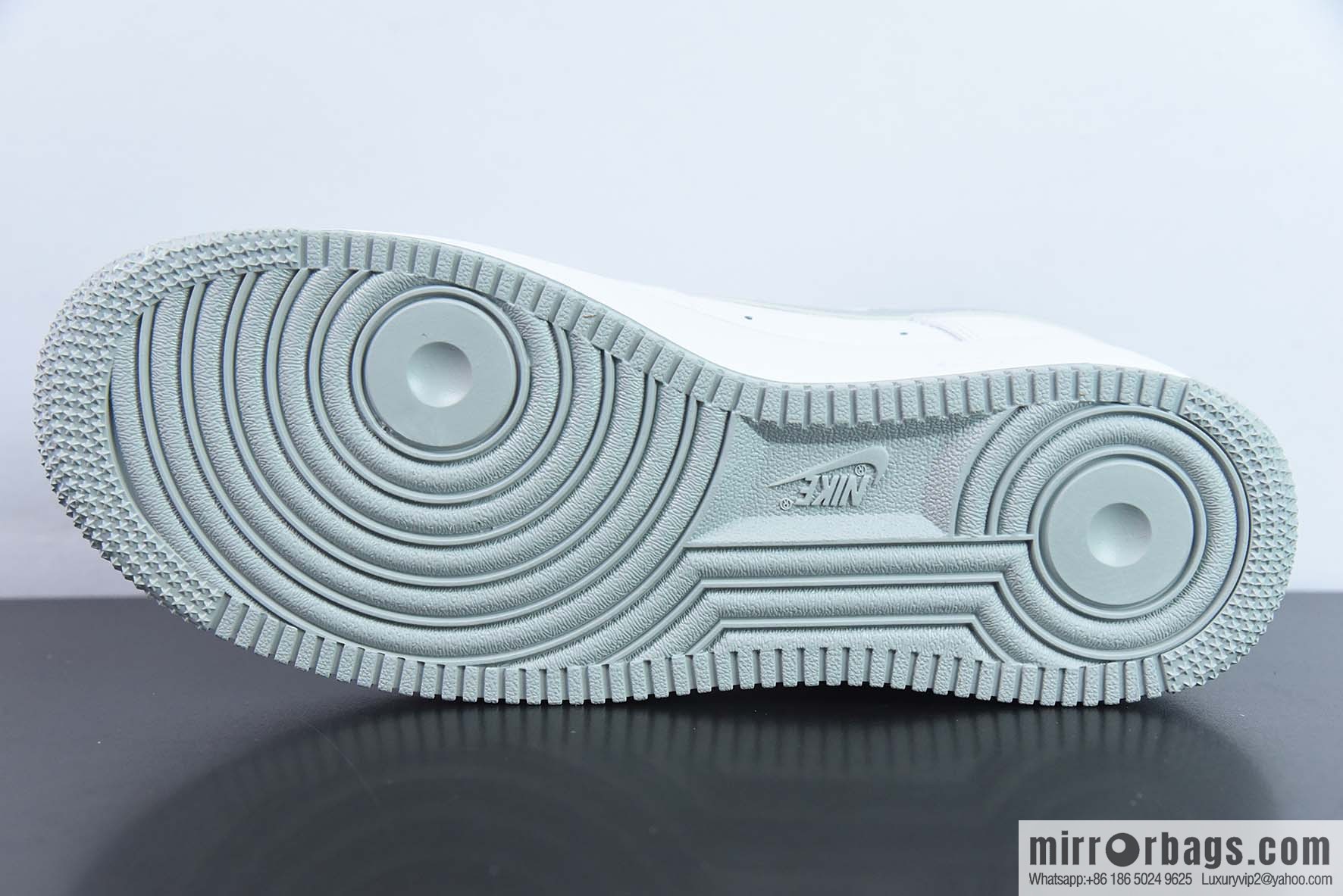 Nike Air Force 1 Low Air Force One, silver low-top sneakers item number: DZ6755 100