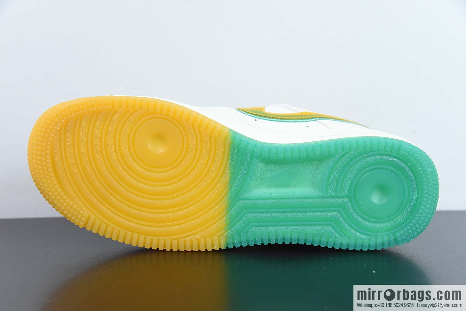 NK Air Force 1 Air Force One low-top sneakers Code: AEI1F