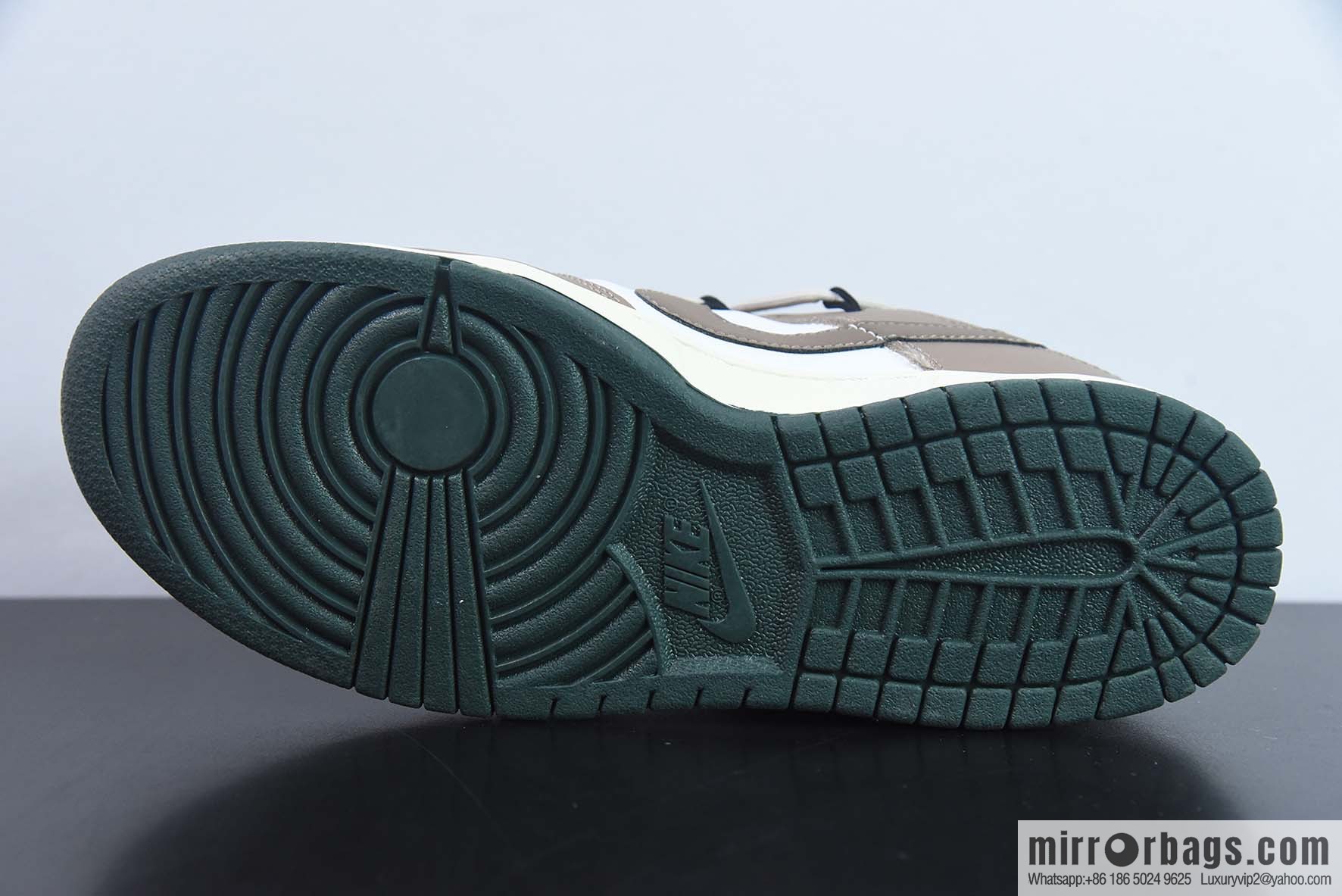 Nike SB Dunk Low custom straps, dunk series Vintage low-top leisure sports skateboard shoes Item number: CW1590-021
