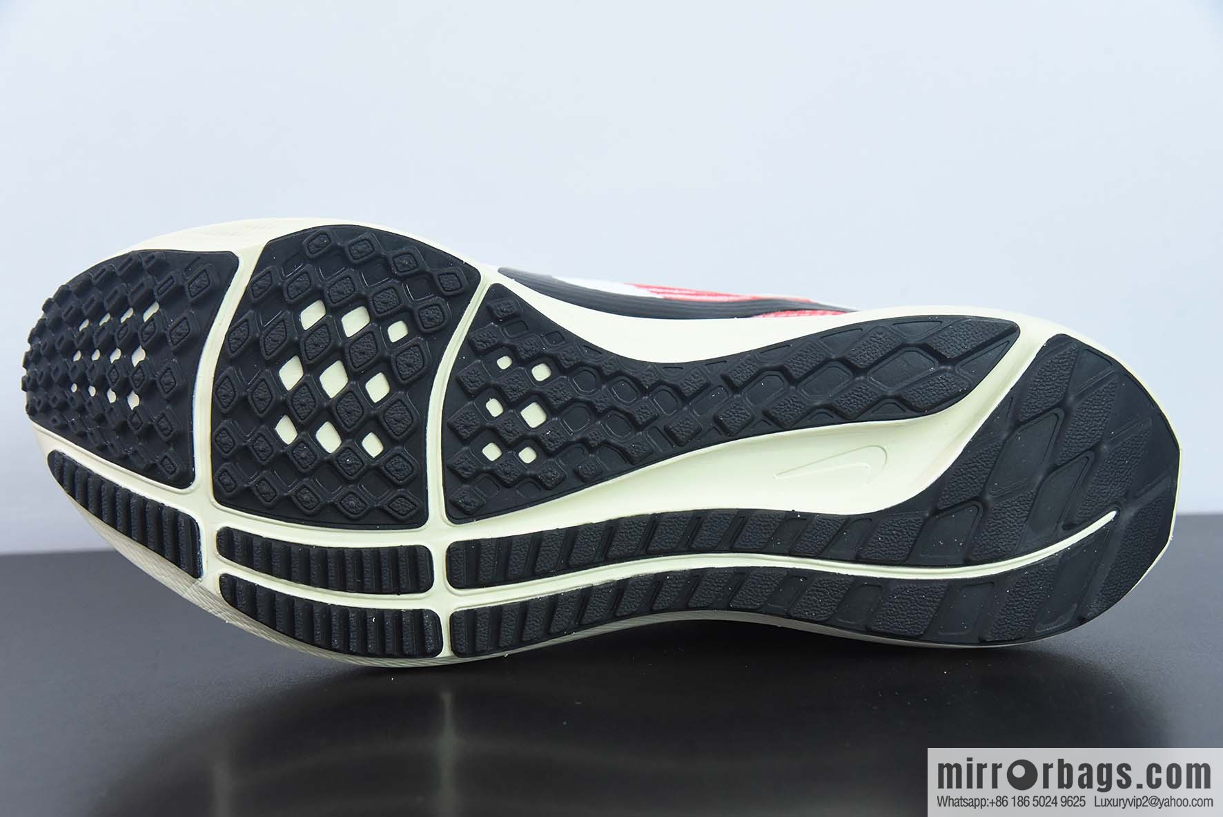 Air Zoom Pegasus 40 Pegasus series, white and red, black hook sneakers item number: FJ0686 100