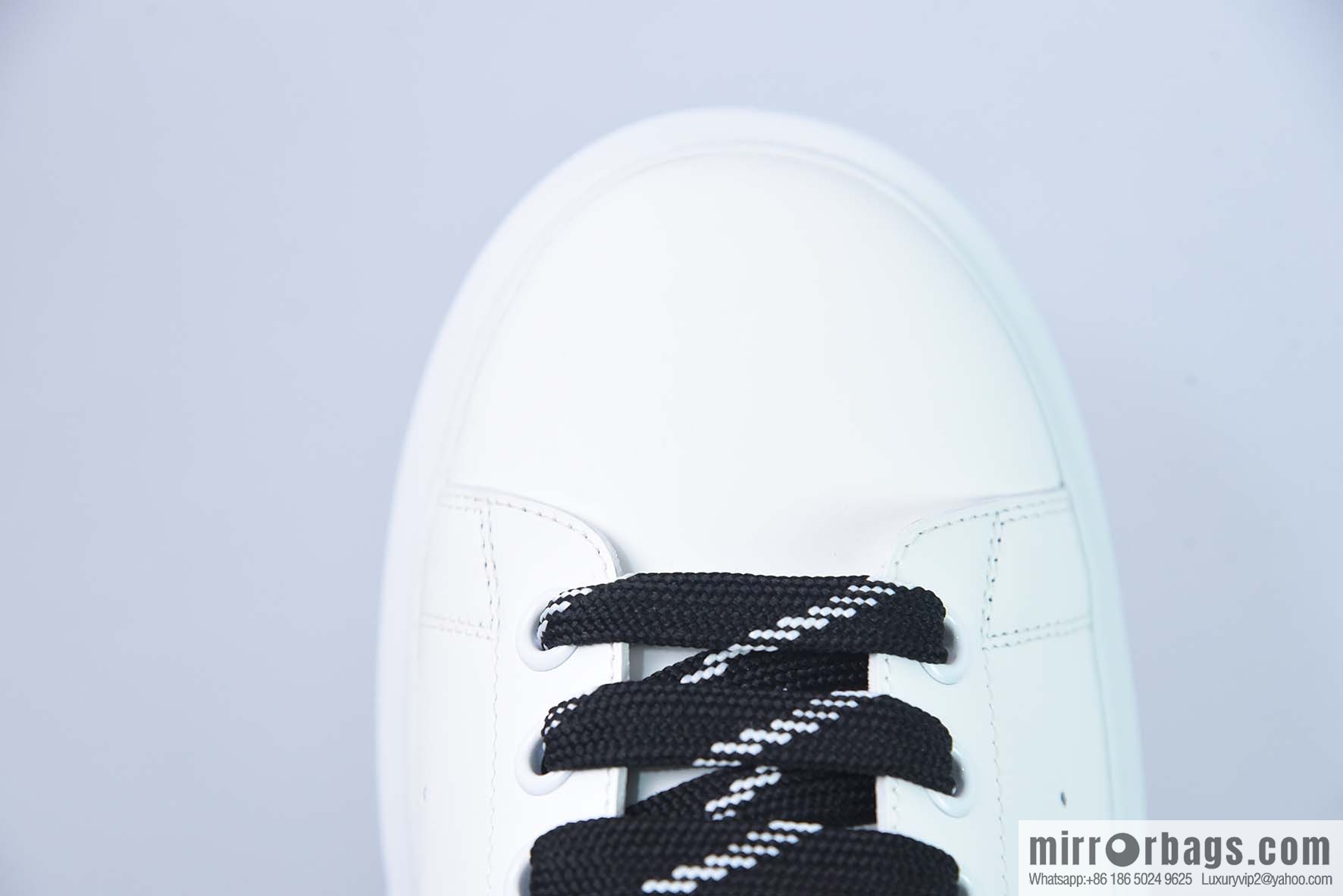 Alexander McQueen, black Epoxy low-top sneakers