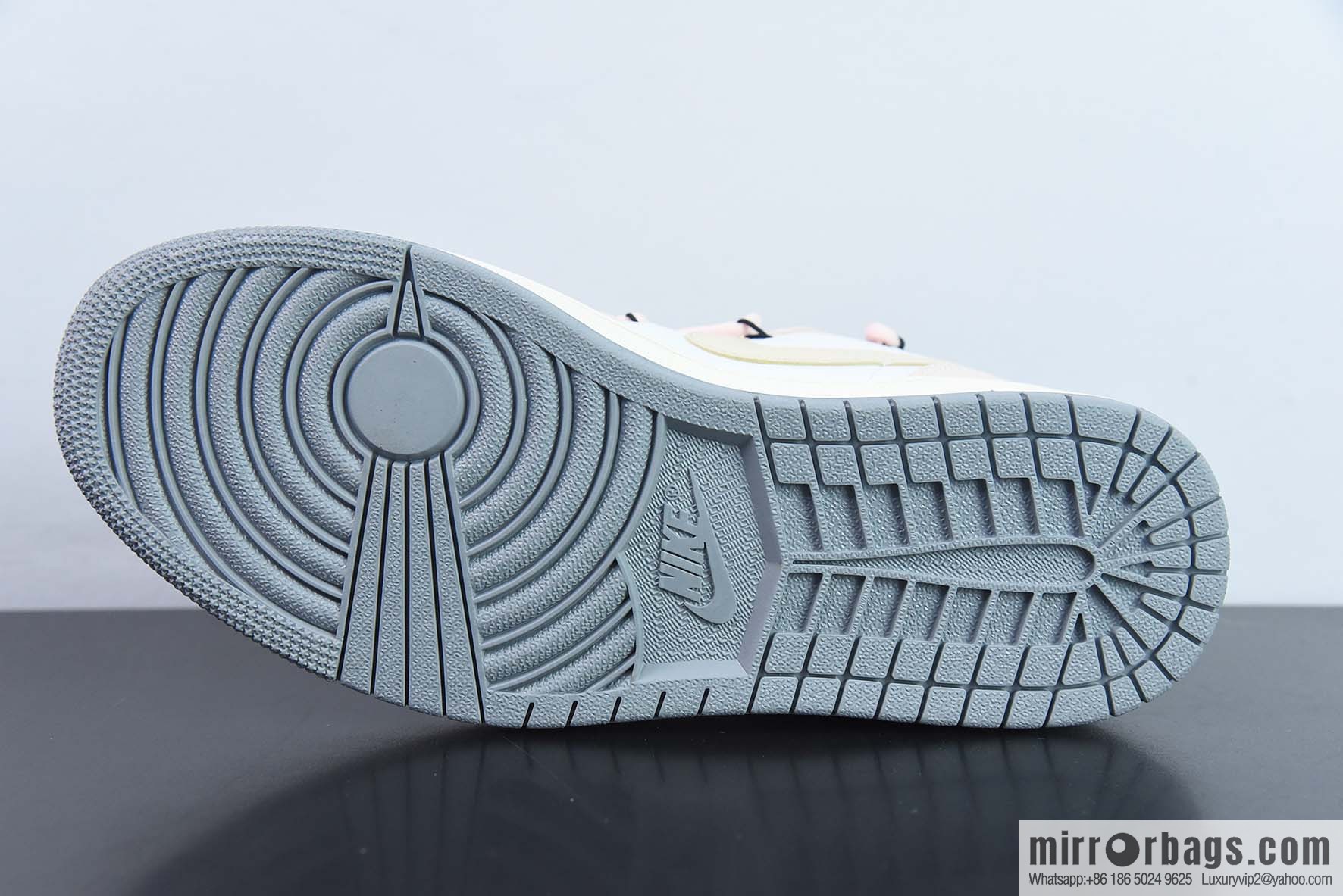 NK Air Jordan 1 Low AJ1 Joe 1 Customized Edition, strap deconstruction, sports culture basketball shoes, item number: 553558-053