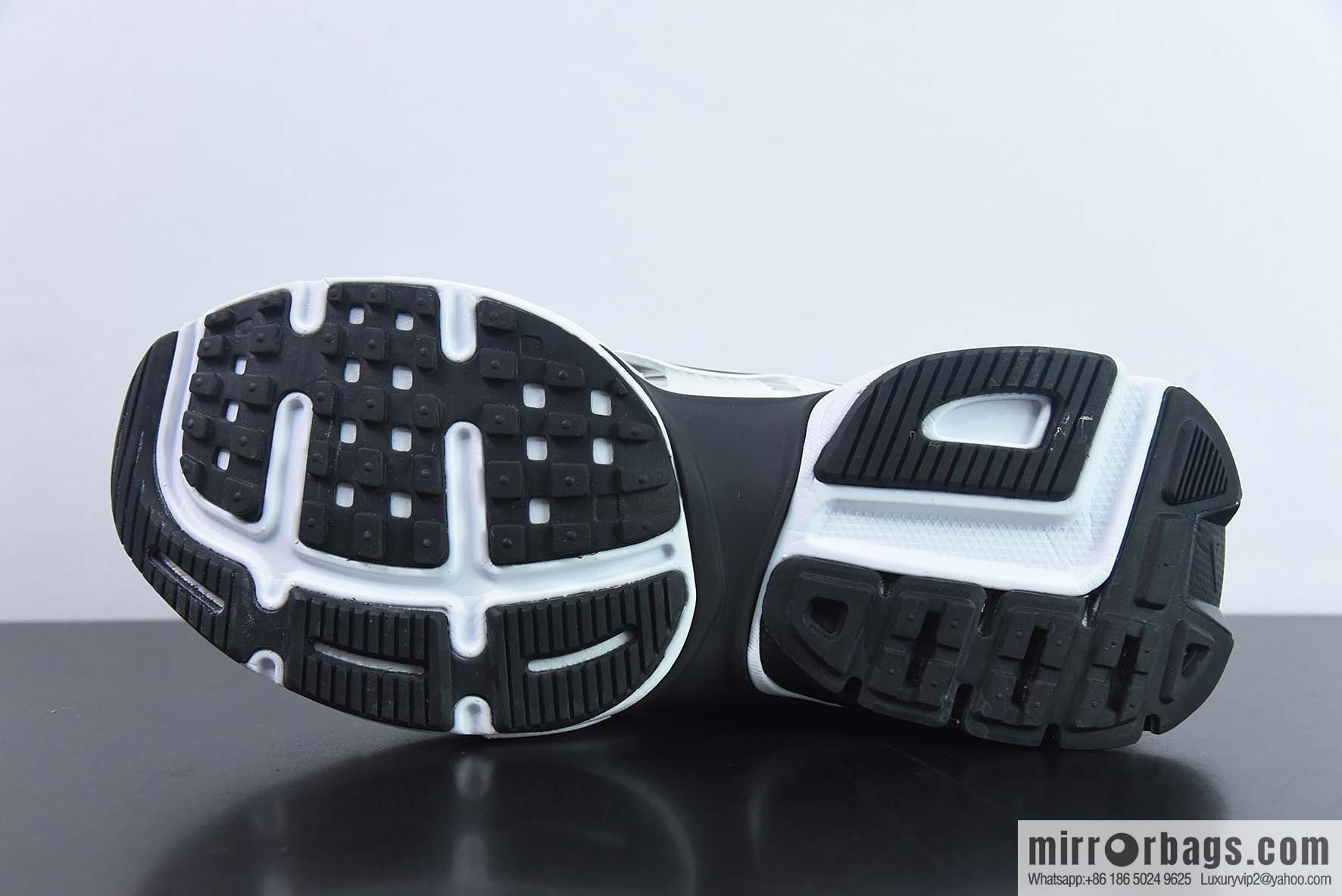 NIKE V2K Runtekk shock-absorbing non-slip Vintage low-top running shoesSKU: FD0736 102