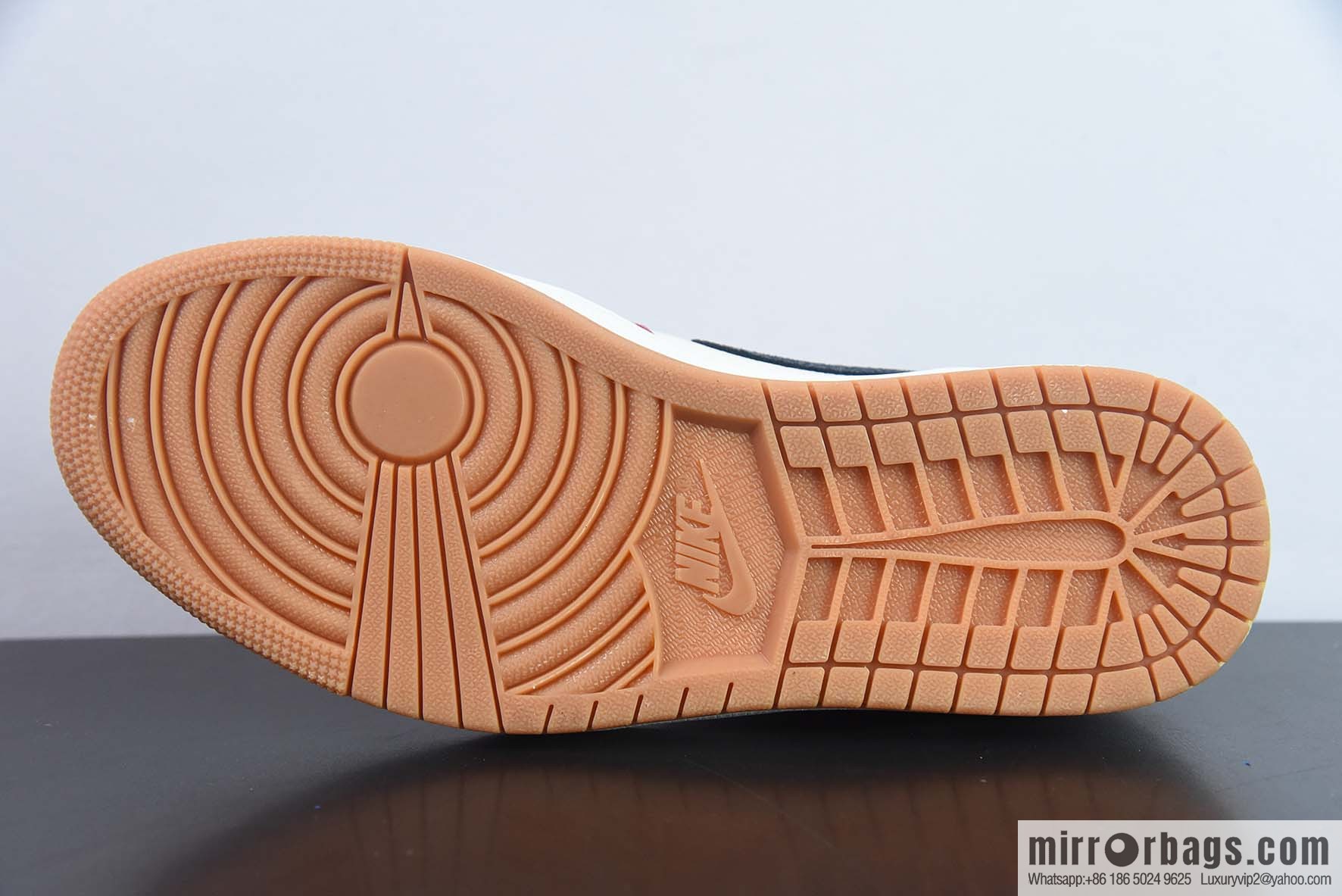 Air Jordan 1 Low OG Bleached Coral Vintage sneakers Part Number: CZ0790-100