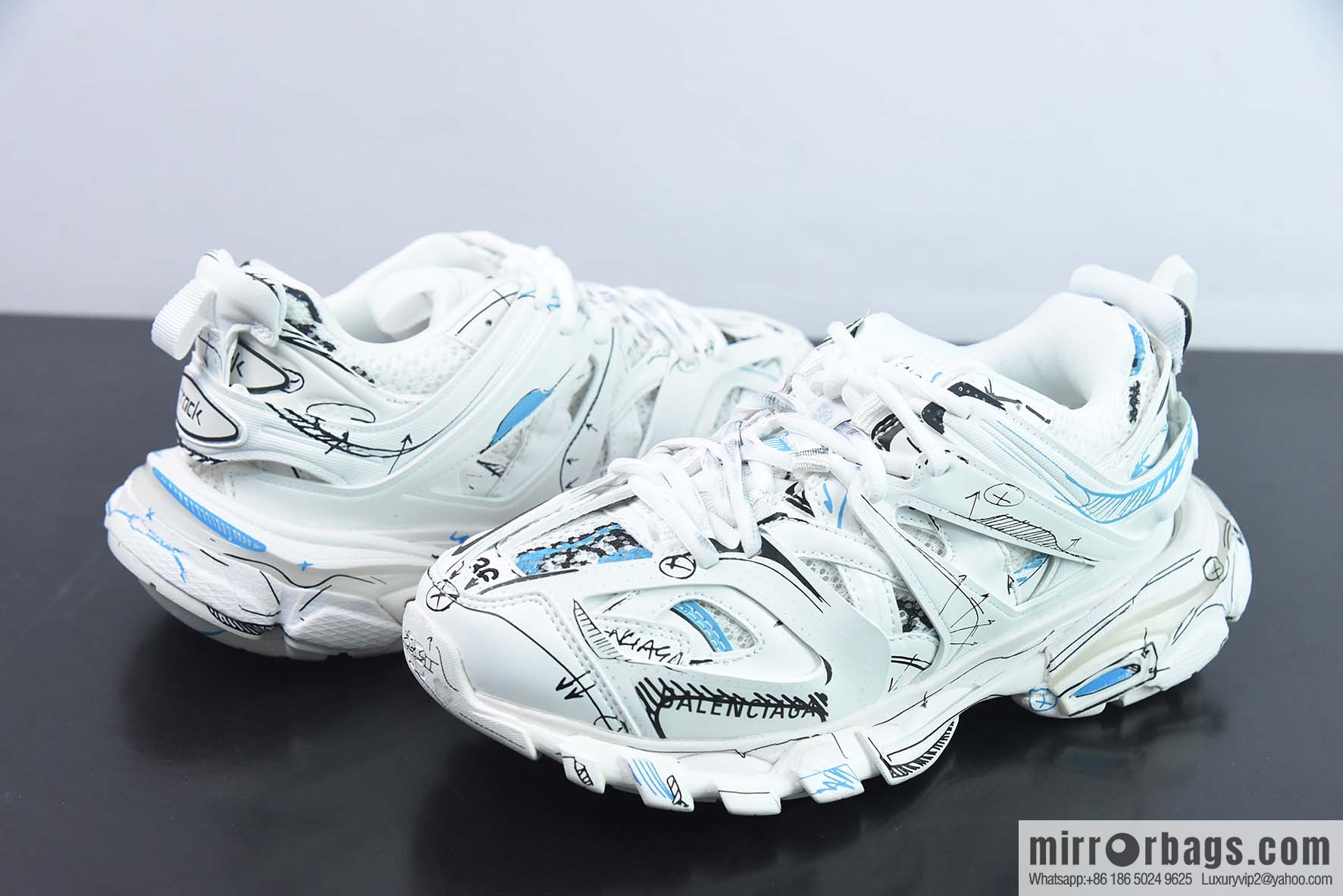 Balenciaga Balenciaga 3.0 low-top dad shoes, white, black and blue, item number: 542023 W3SRA 9014