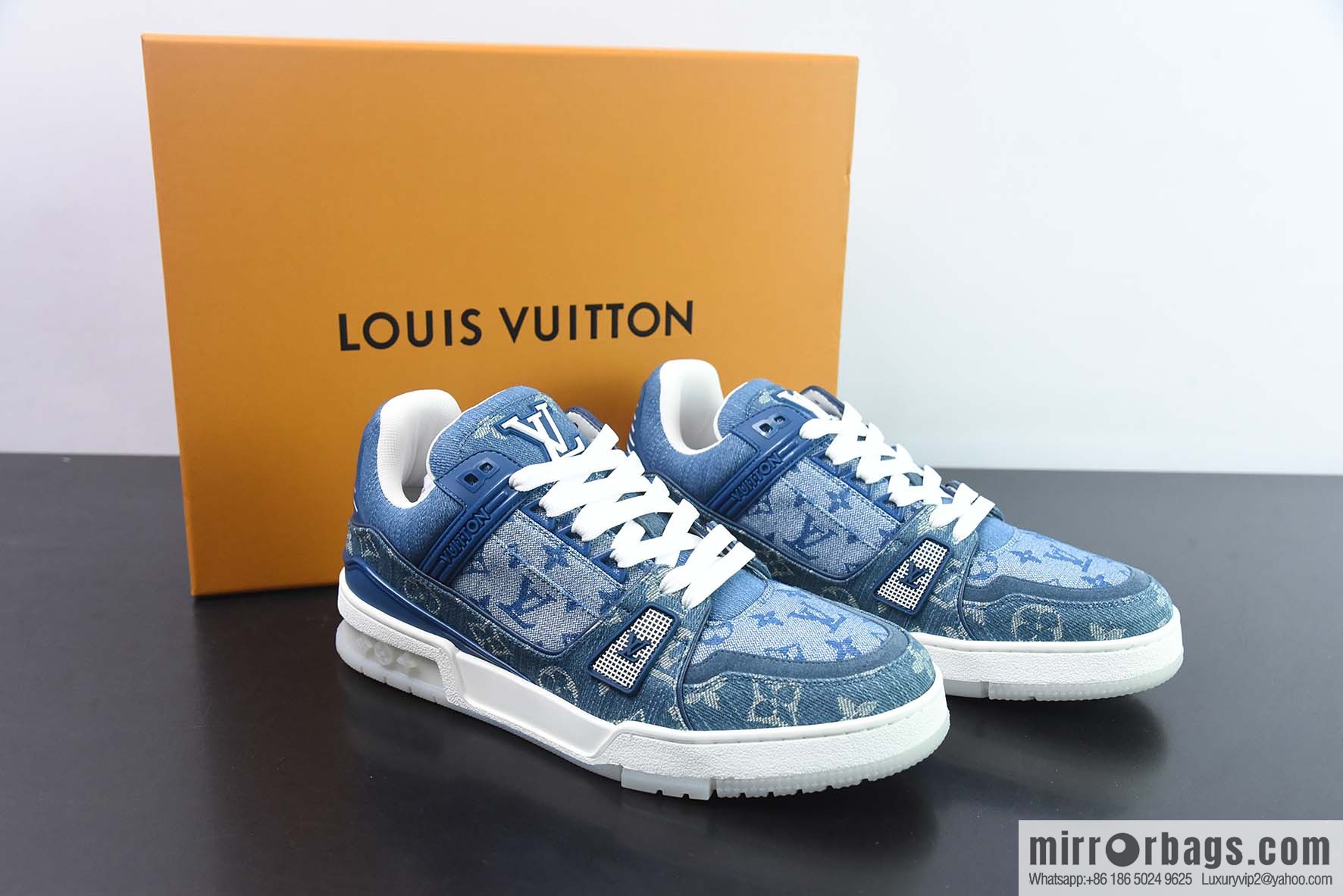 LV/Louis Vuitton LV Trainer sneakers