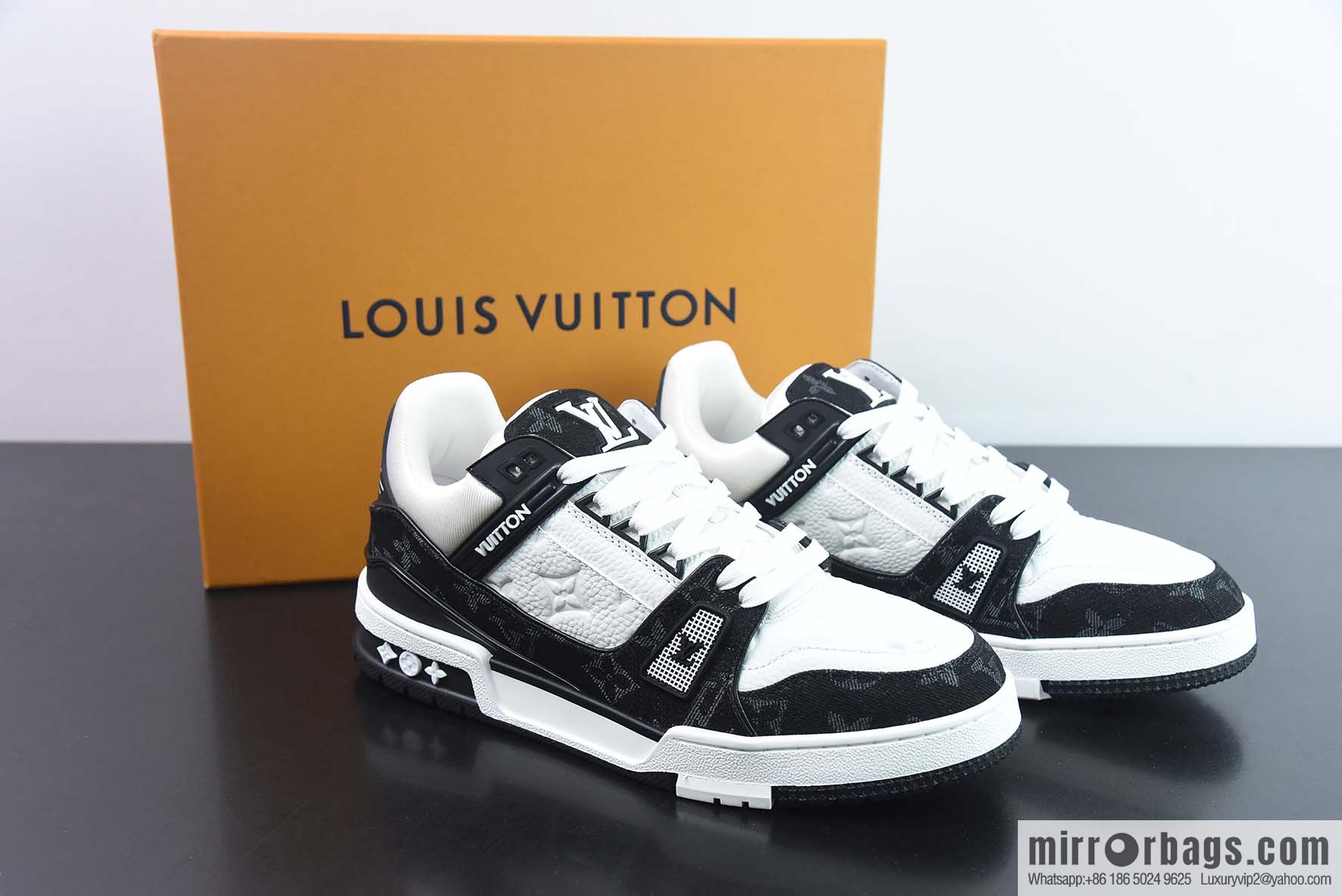 LV/Louis Vuitton LV Trainer sneakers