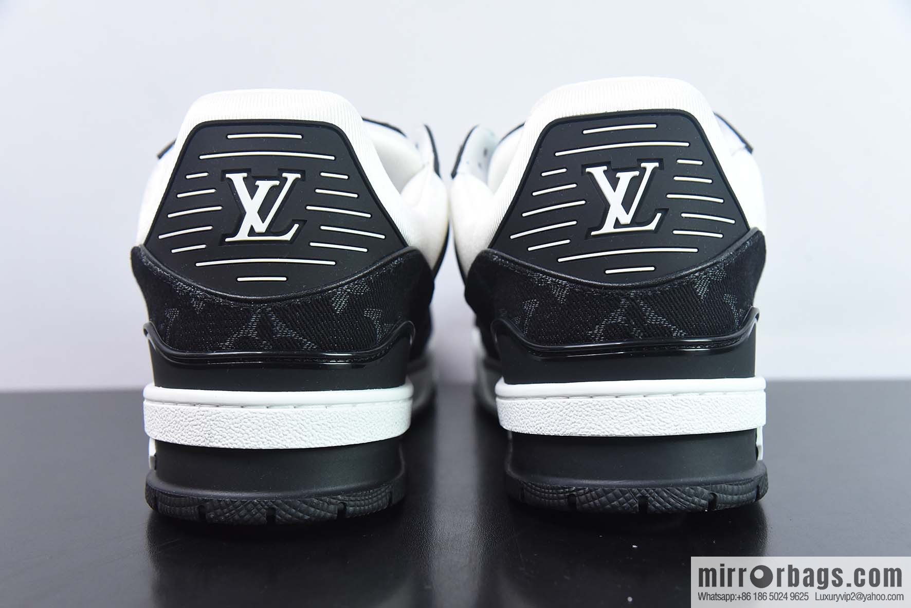 LV/Louis Vuitton LV Trainer sneakers