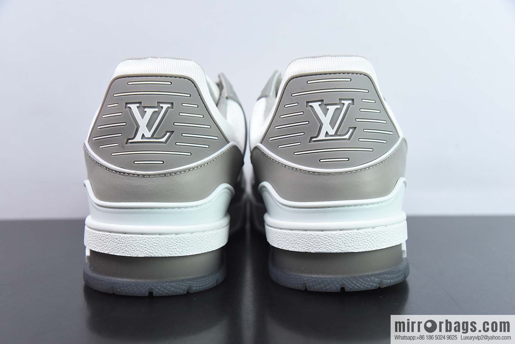 LV/Louis Vuitton LV Trainer sneakers