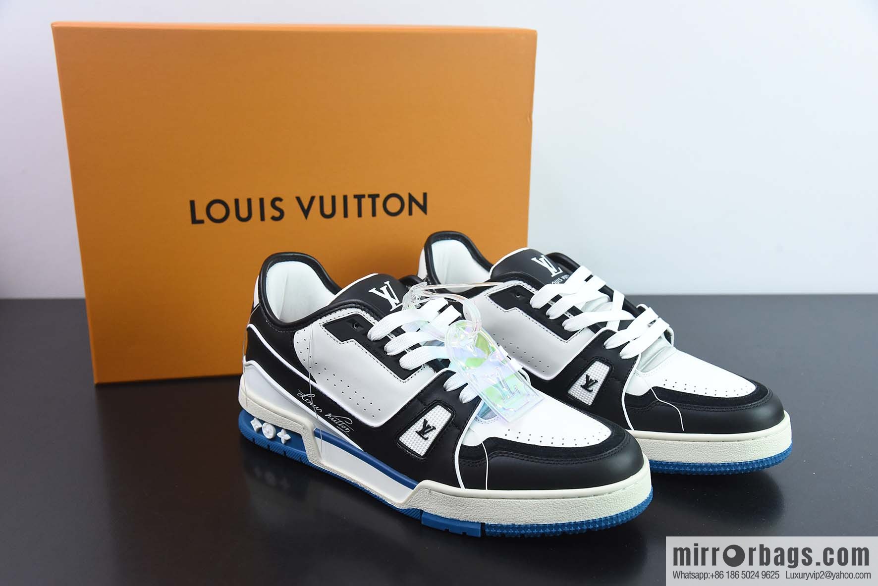 LV/Louis Vuitton LV Trainer sneakers