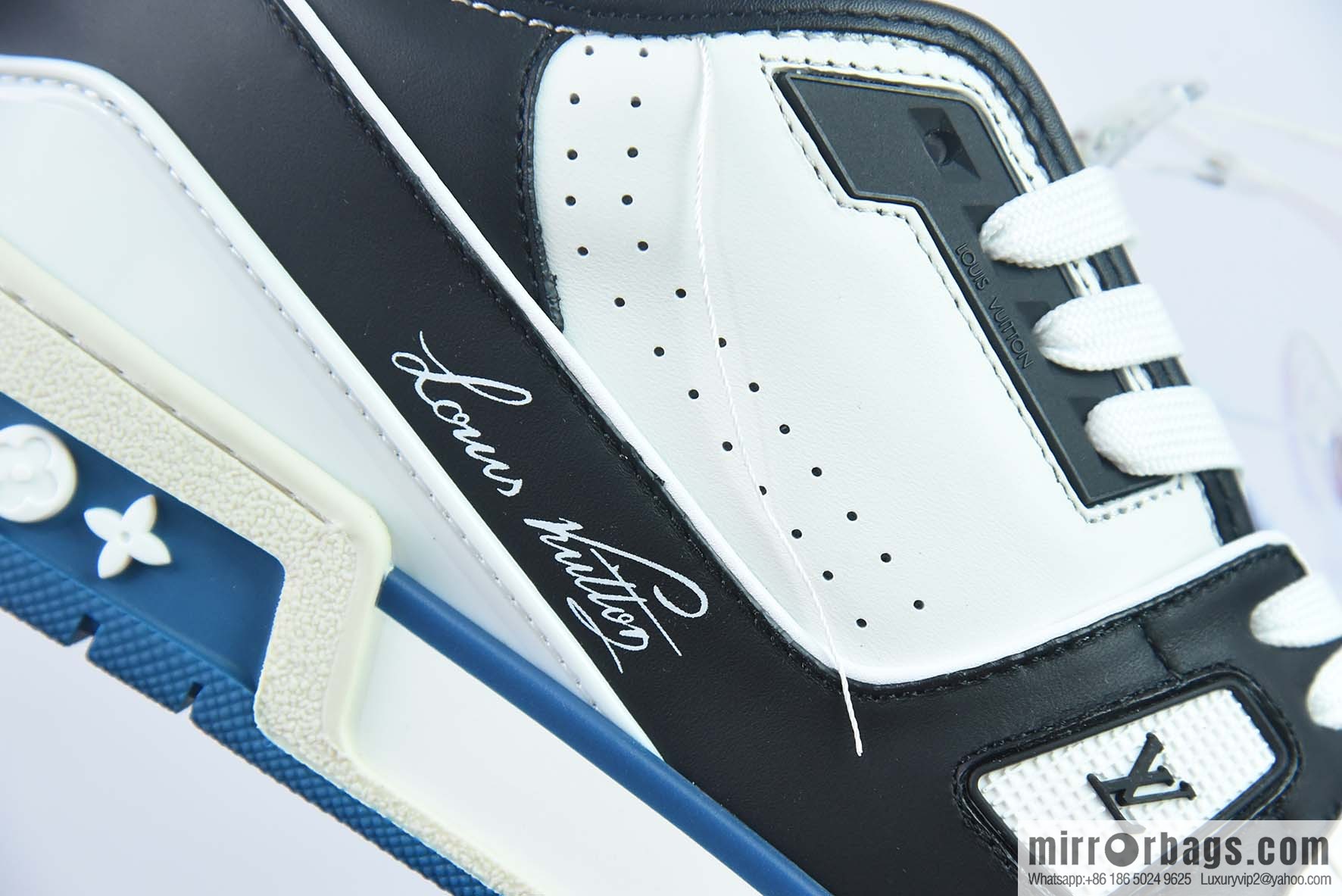 LV/Louis Vuitton LV Trainer sneakers