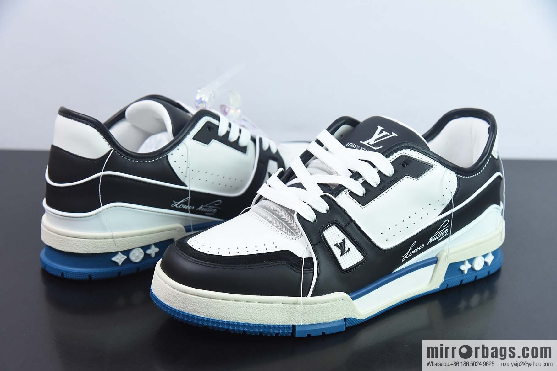 LV/Louis Vuitton LV Trainer sneakers