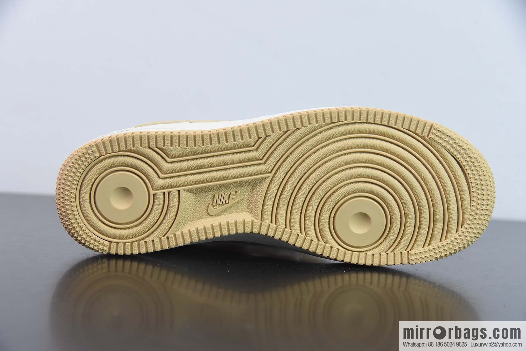 Nike Air Force 1 Low Air Force One low-top sports and leisure board shoes ape head joint name, double hook, beige yellow, item number: BS9055 747