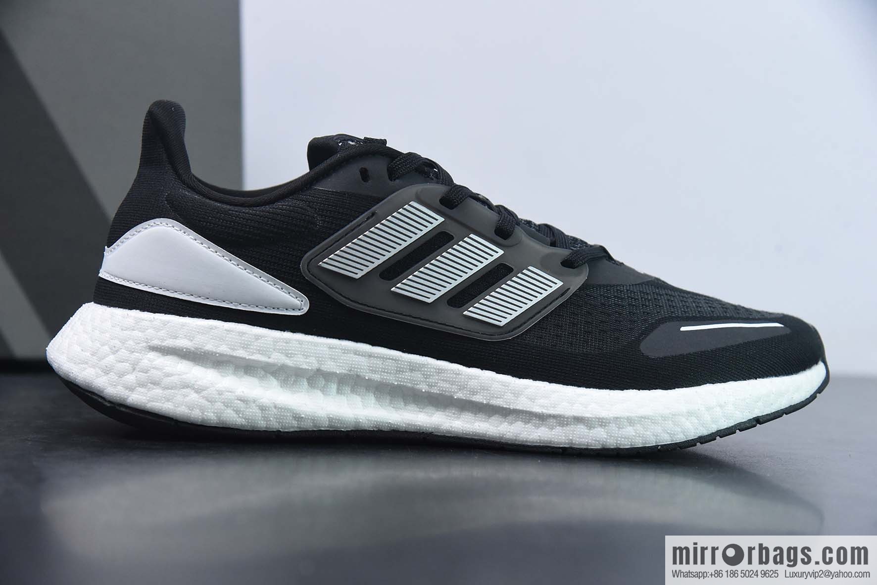 Adidas ADIDAS ultra-elastic running series PUREBOOST 22 Unisex shoes new stable perspiration shock absorption rebound non-slip durable running sneakers running shoes item number: HQ3982