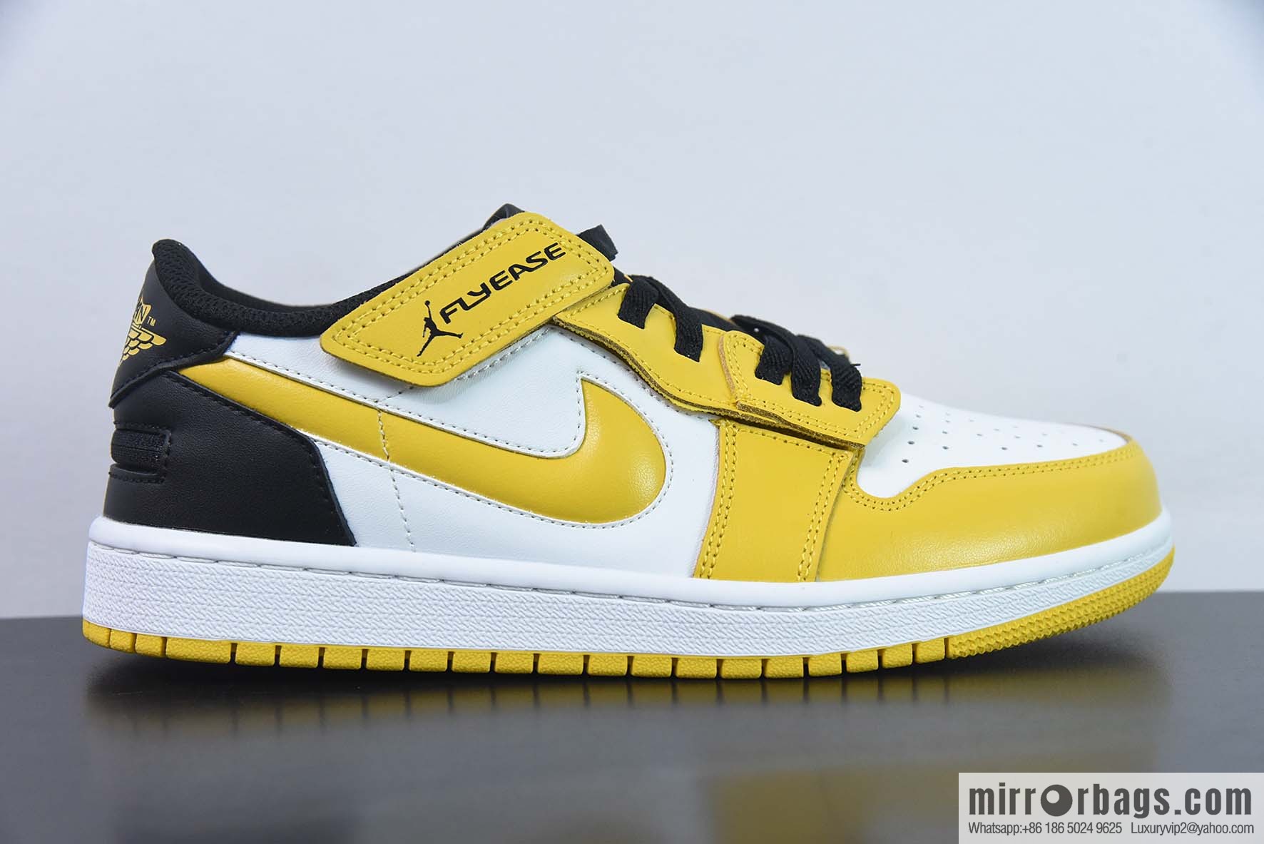 Air Jordan 1 Low AJ1 Jordan 1st generation low-top basketball shoes/white and yellow, black tail, college gold velcro zipper Item number: DM1206-107