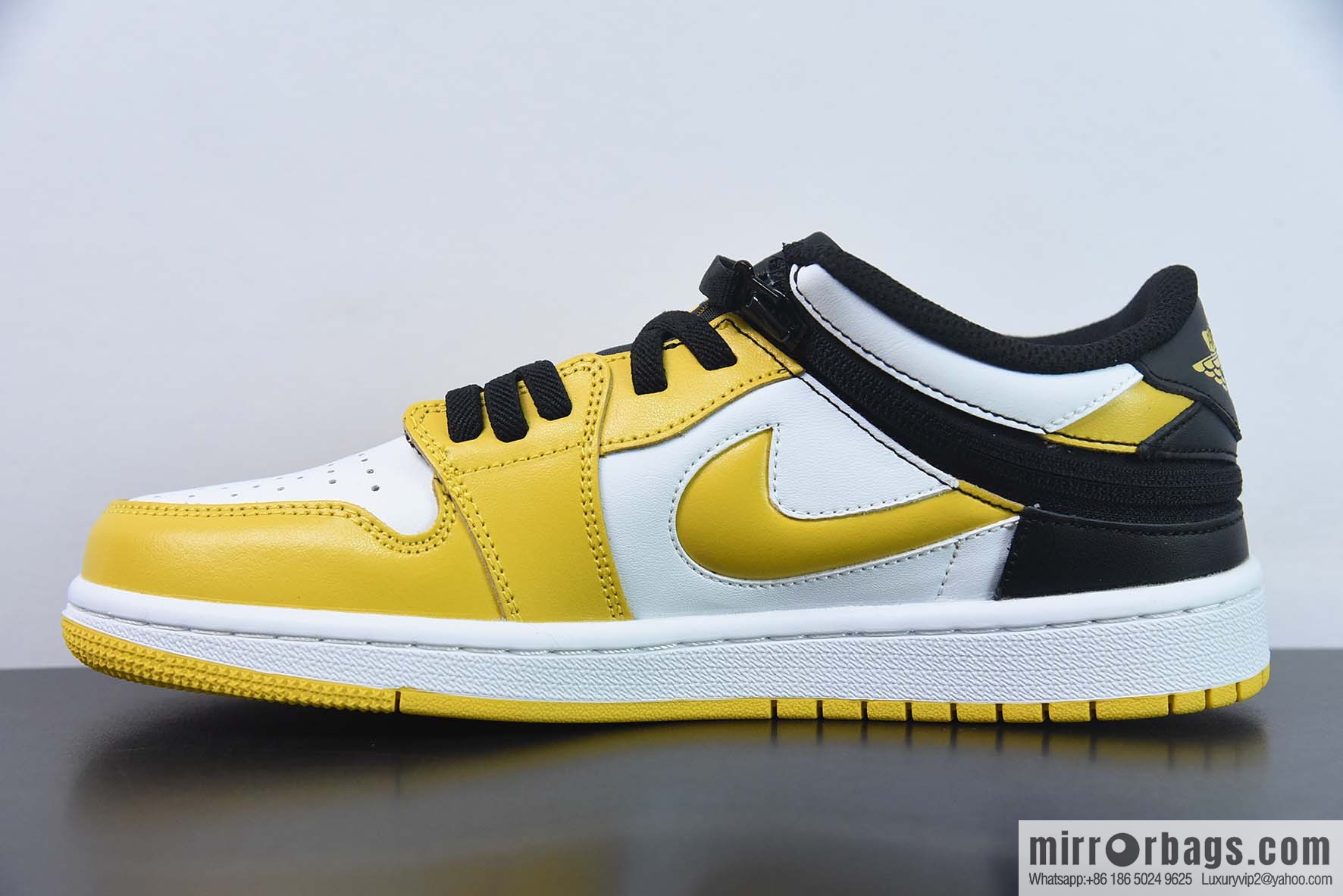 Air Jordan 1 Low AJ1 Jordan 1st generation low-top basketball shoes/white and yellow, black tail, college gold velcro zipper Item number: DM1206-107