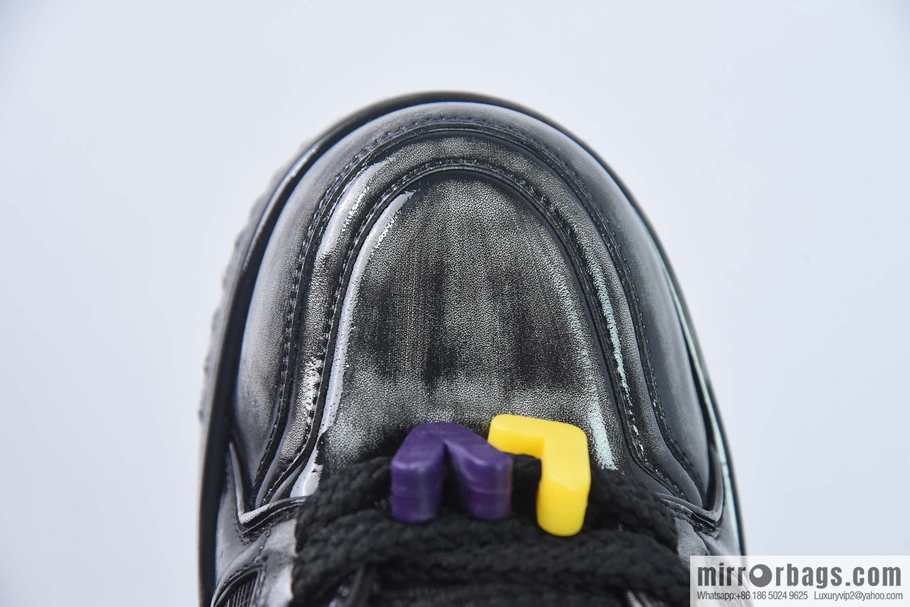 LV Louis Vuitton Trainer Maxi series bread shoes