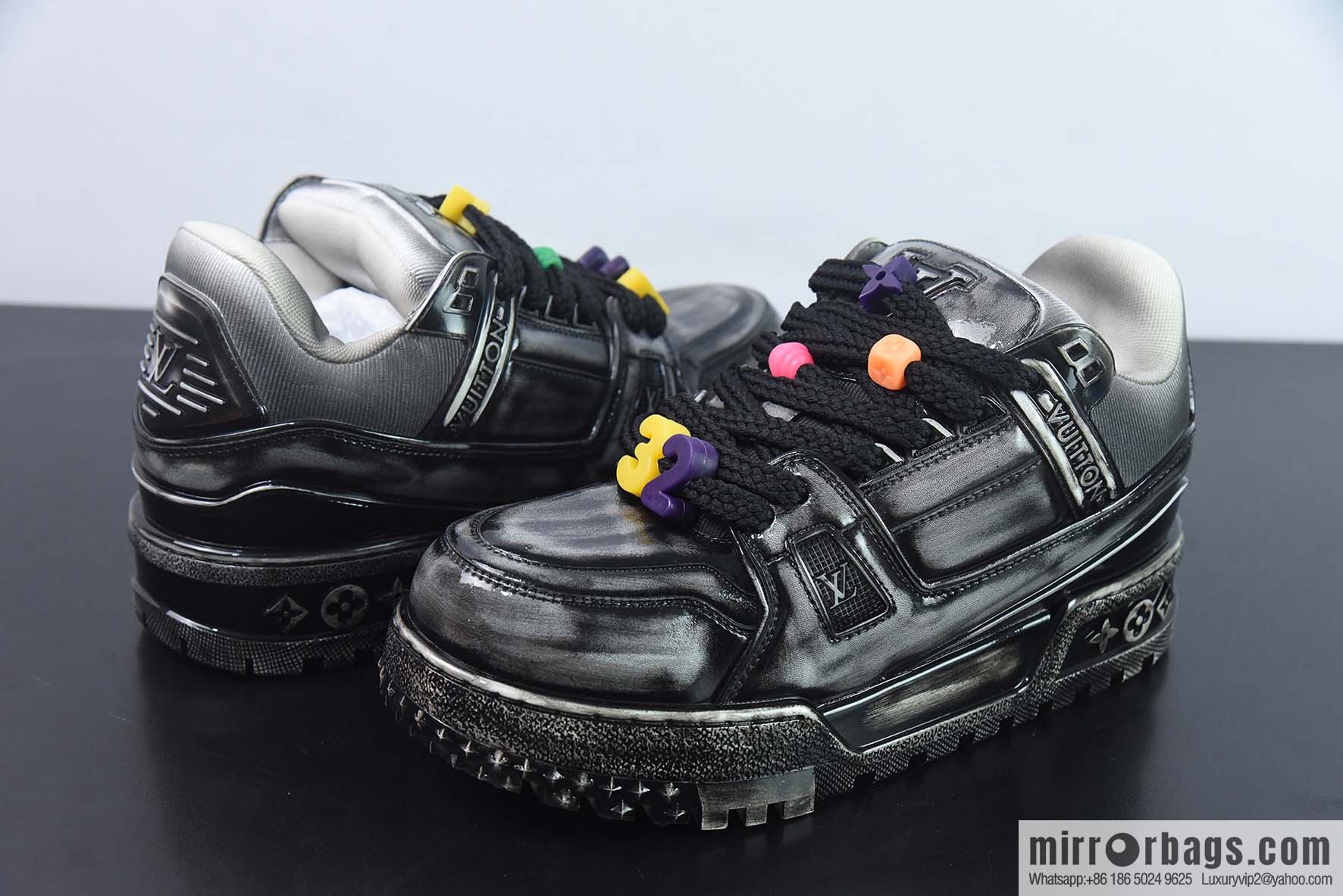 LV Louis Vuitton Trainer Maxi series bread shoes