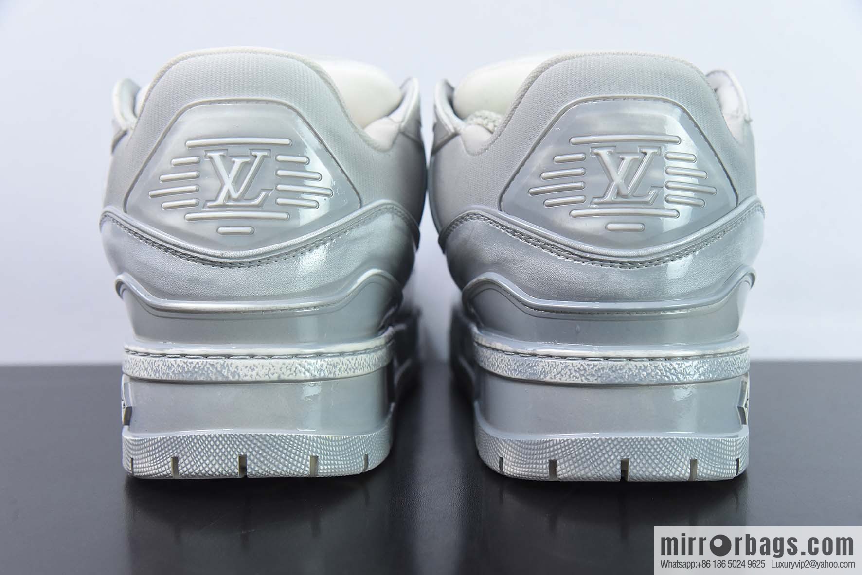 LV Louis Vuitton Trainer Maxi series bread shoes