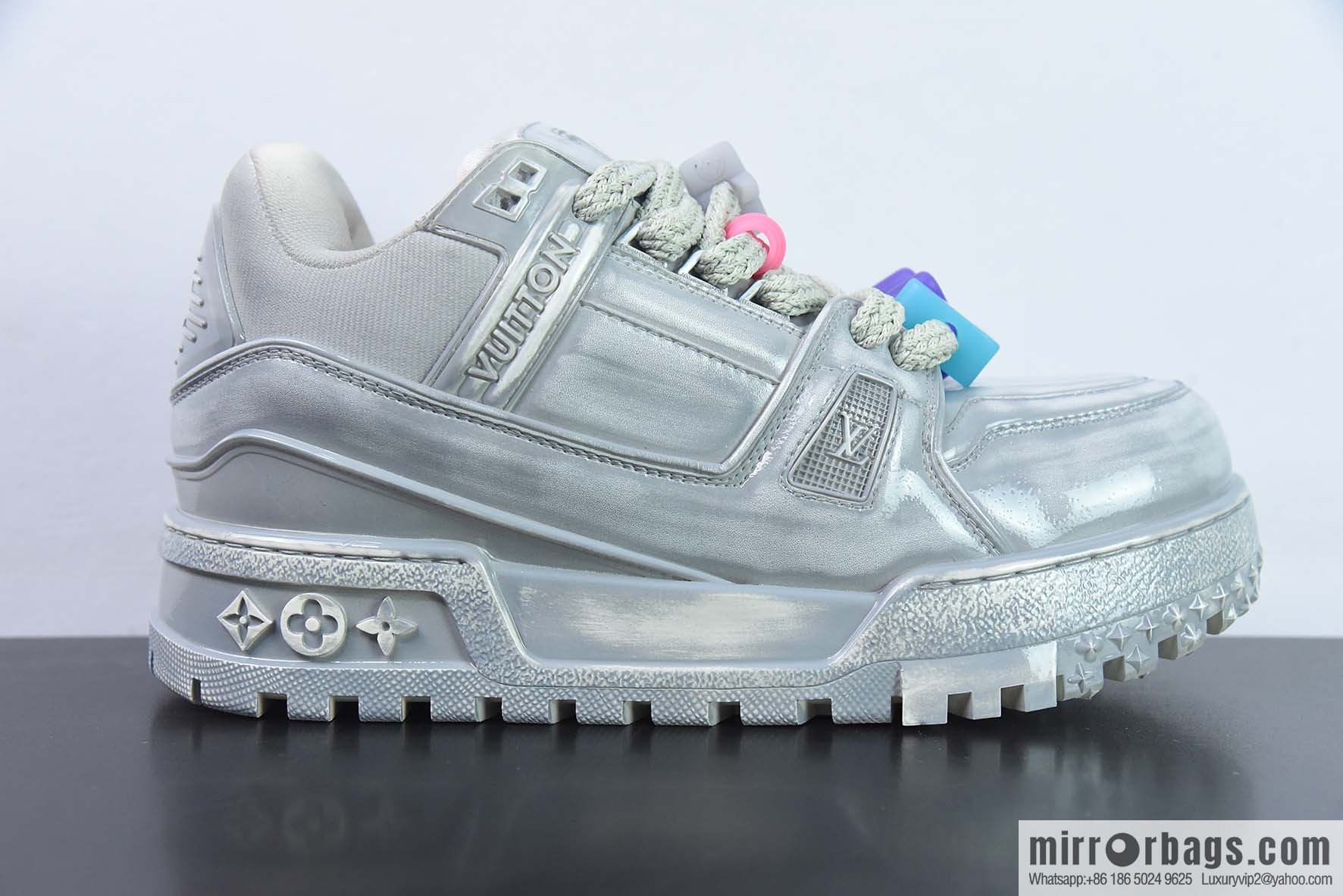 LV Louis Vuitton Trainer Maxi series bread shoes