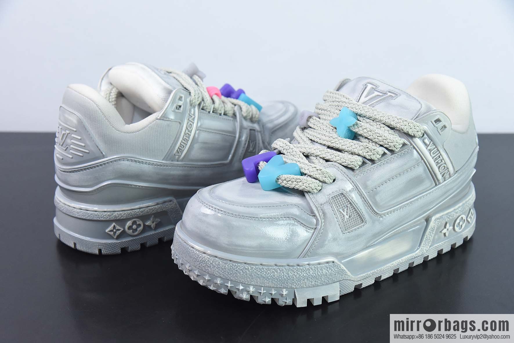 LV Louis Vuitton Trainer Maxi series bread shoes