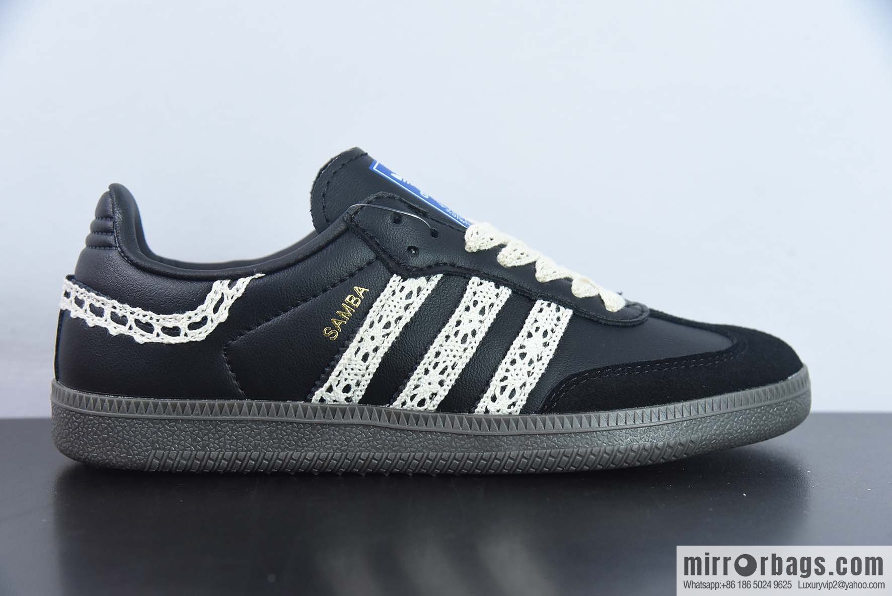 Adidas Originals Samba Adidas, Samba Series Virtue Versatile Vintage low-top board shoes lace hand-woven three bars Item number: B75807