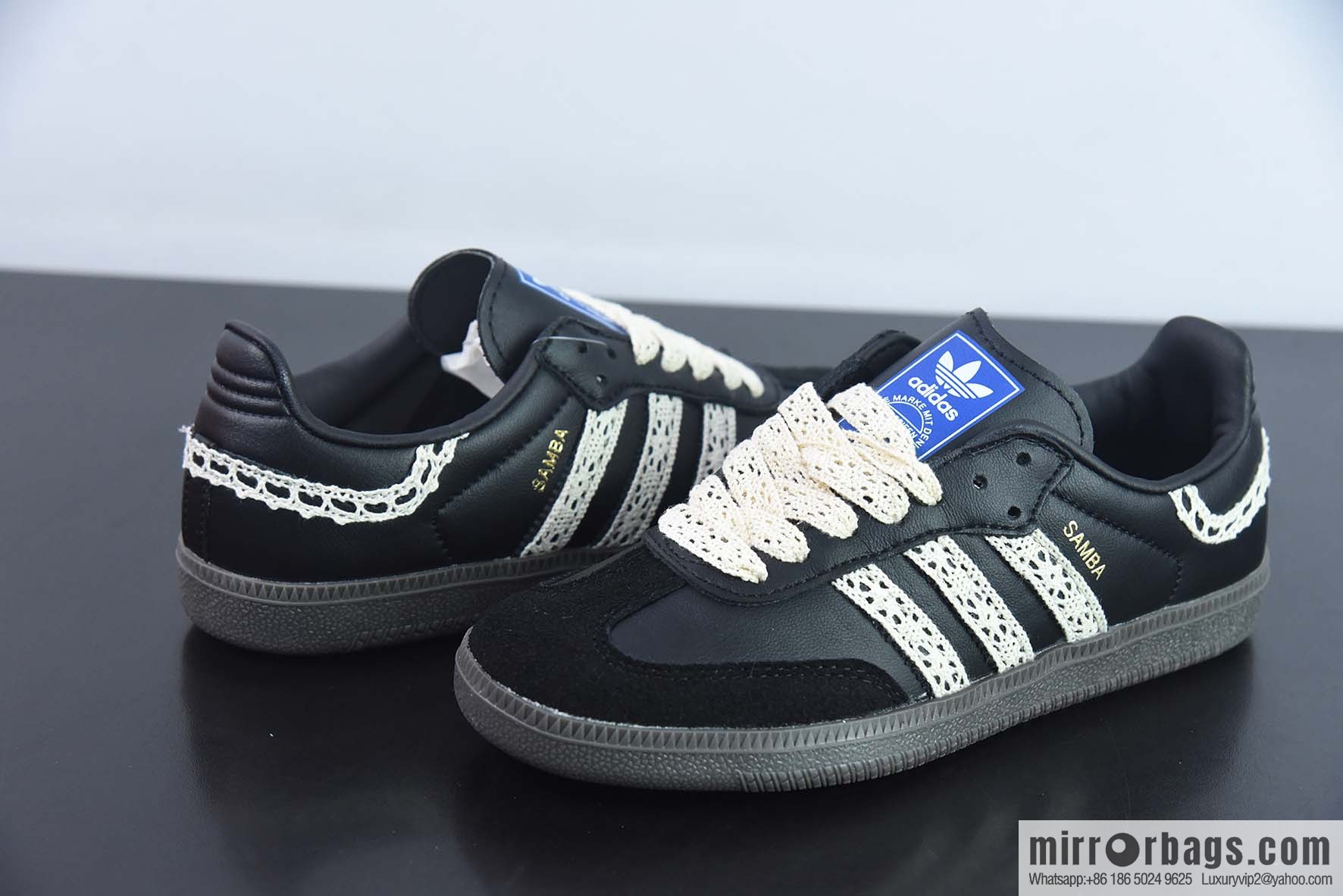 Adidas Originals Samba Adidas, Samba Series Virtue Versatile Vintage low-top board shoes lace hand-woven three bars Item number: B75807