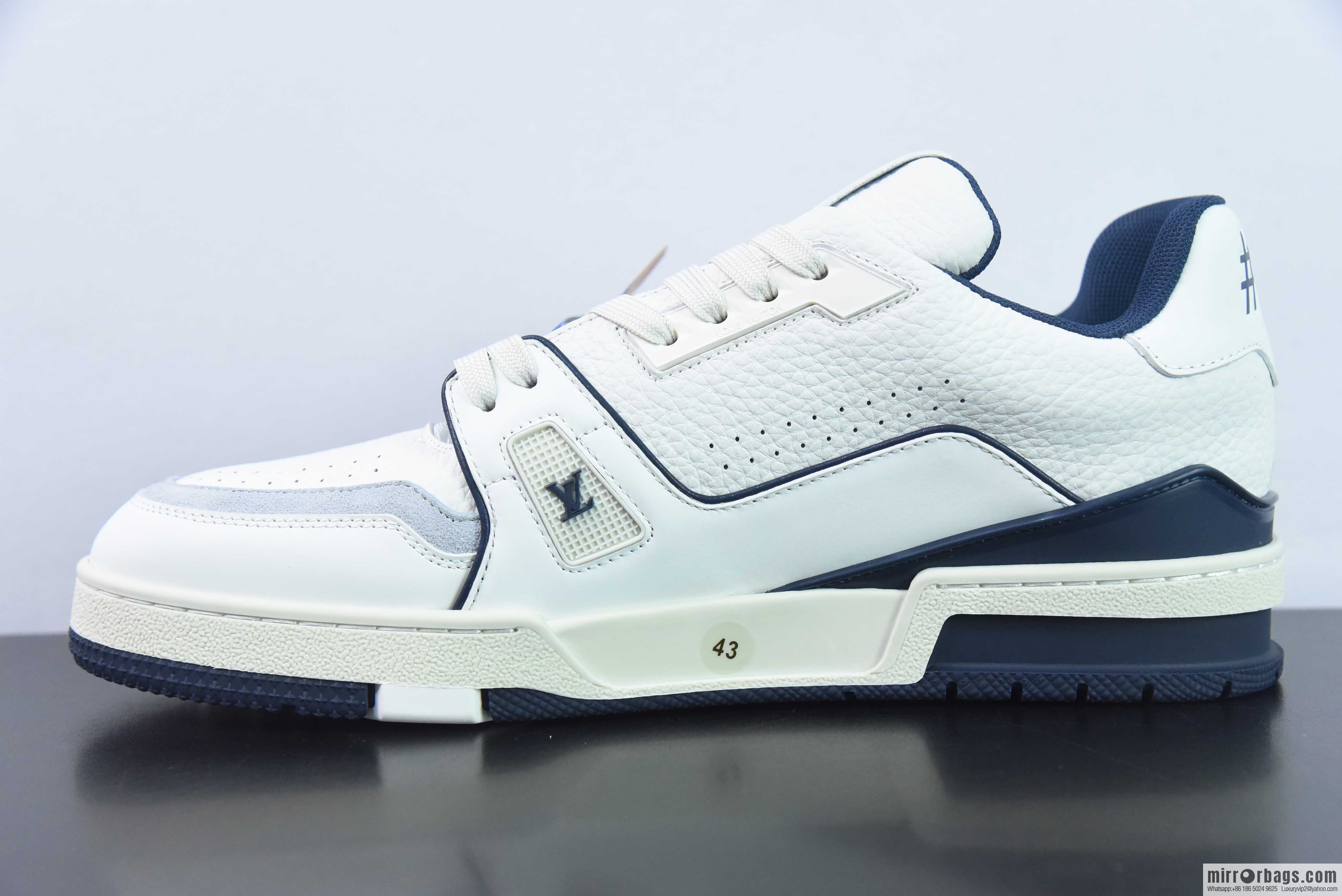 LV Louis Vuitton Louis Vuitton Trainer Sneaker Low Top Vintage Leisure Sports Culture Versatile Basketball Board Shoes