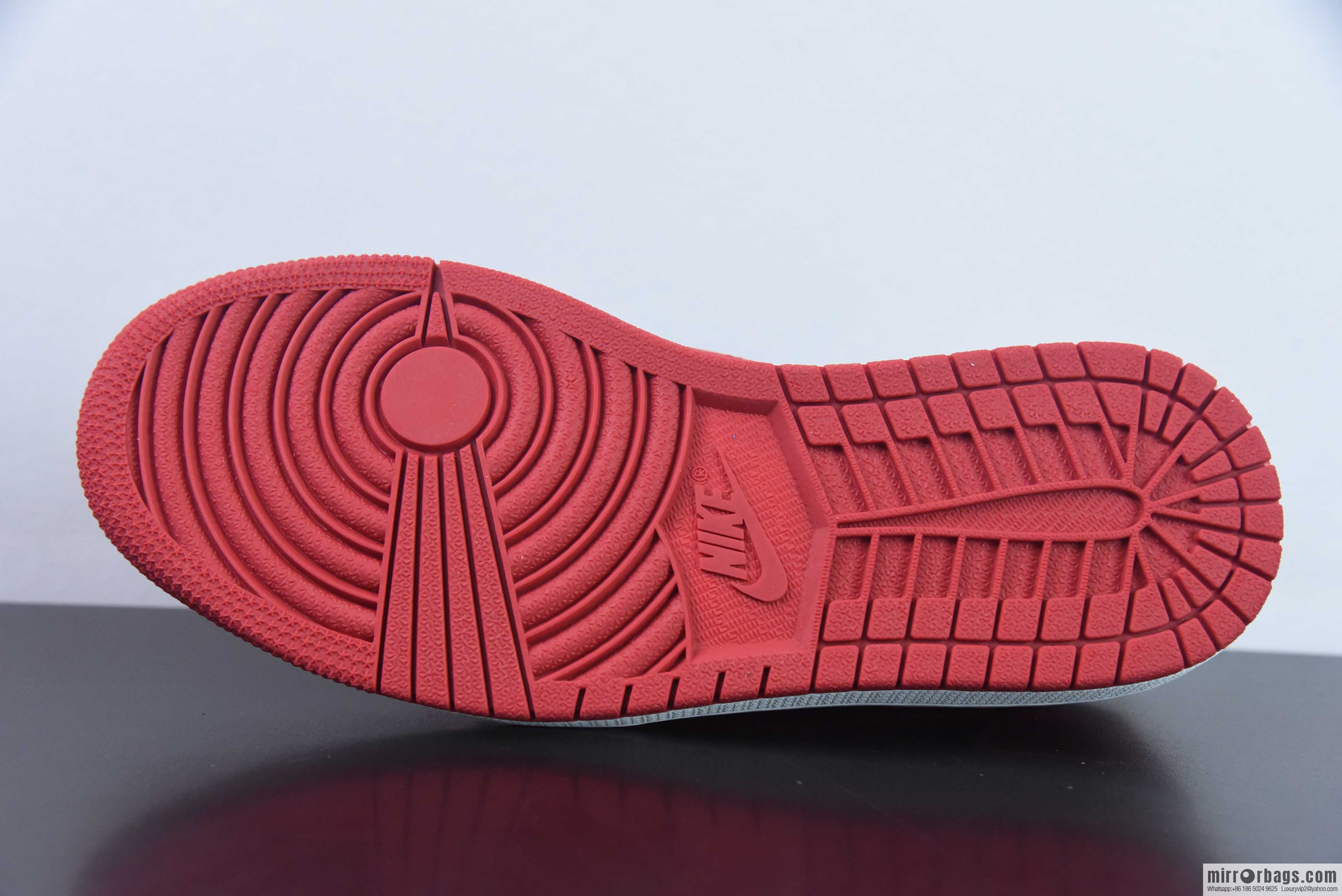 Air Jordan AJ1 Retro Low OG low top, black and red are prohibited, item number: 705329-001