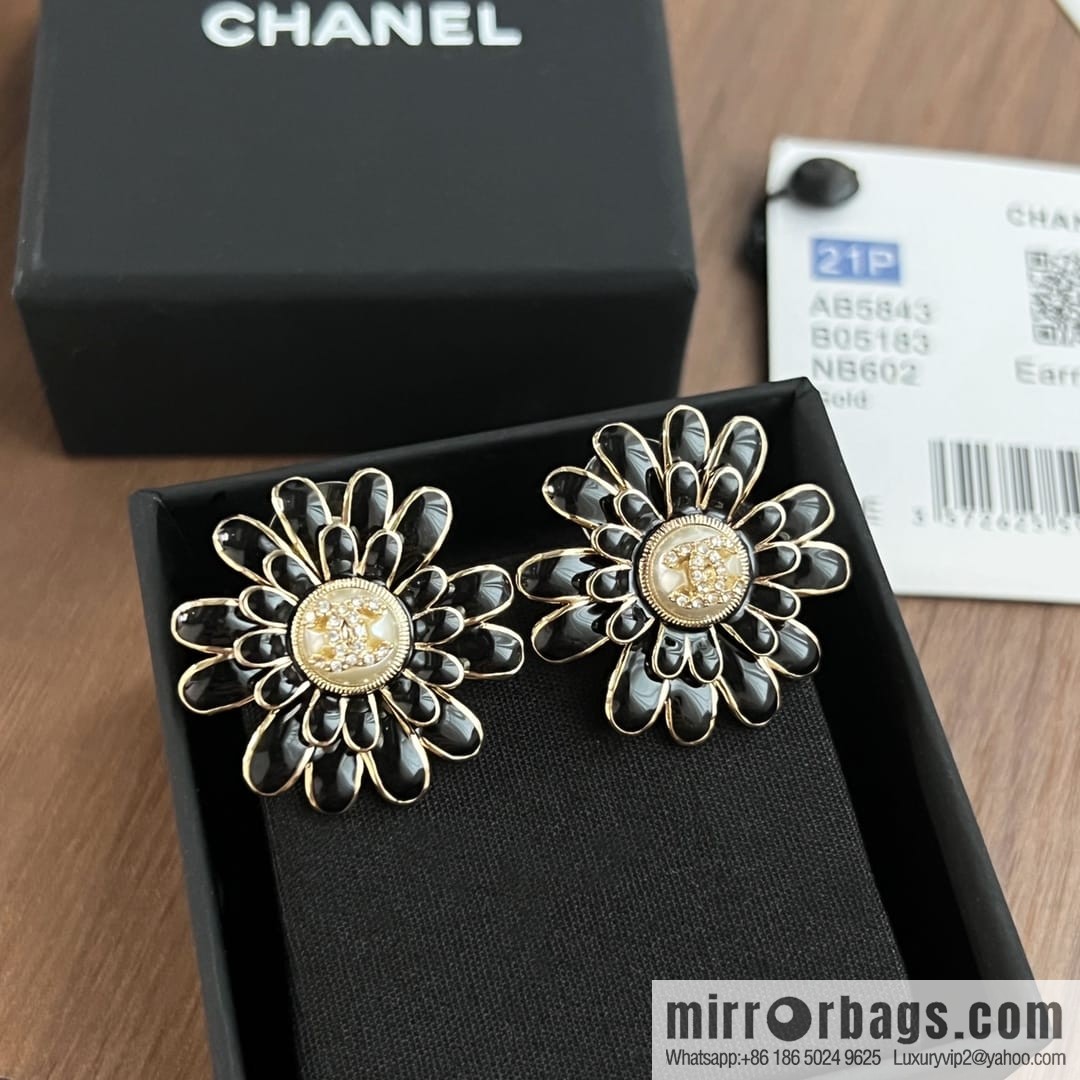 New ☑️ CHANEL Chanel c1 double c black camellia stud earrings
