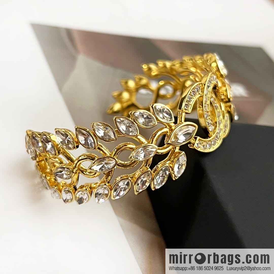 New ☑️ CHANEL Chanel gold double c wheat ear horse eye opening bracelet bracelet