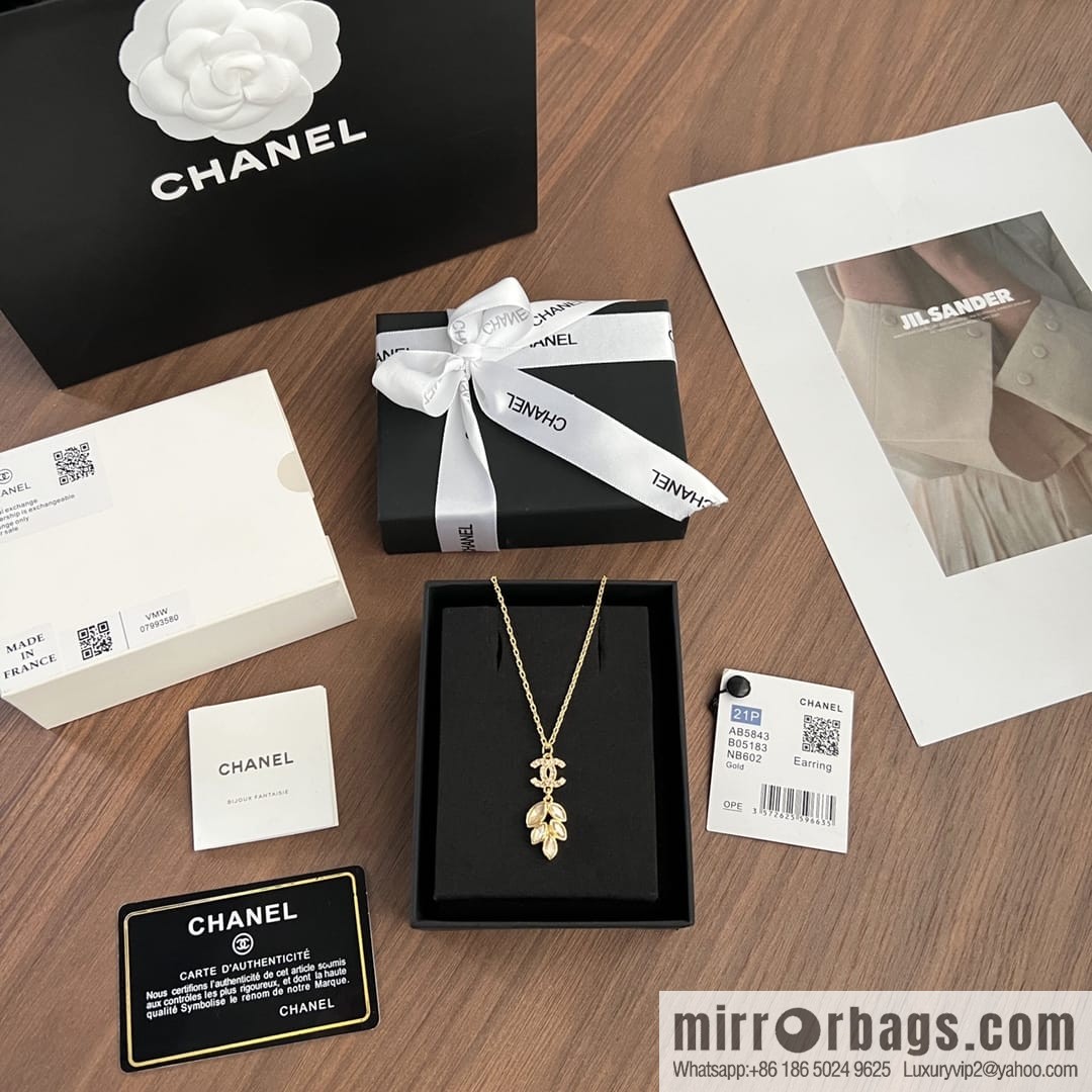 New ☑️ CHANEL Chanel double c wheat ear gold leaf necklace