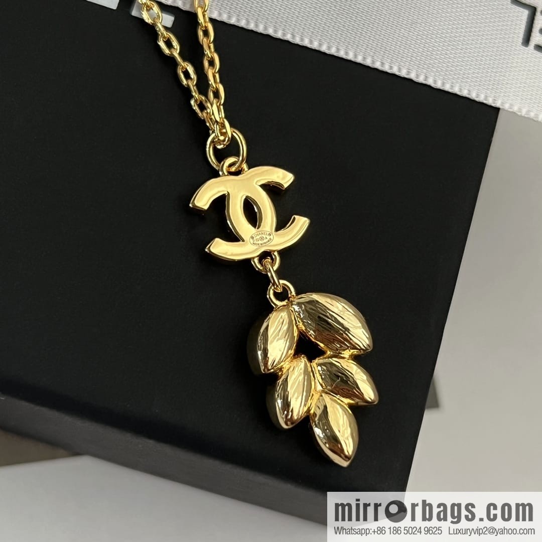 New ☑️ CHANEL Chanel double c wheat ear gold leaf necklace