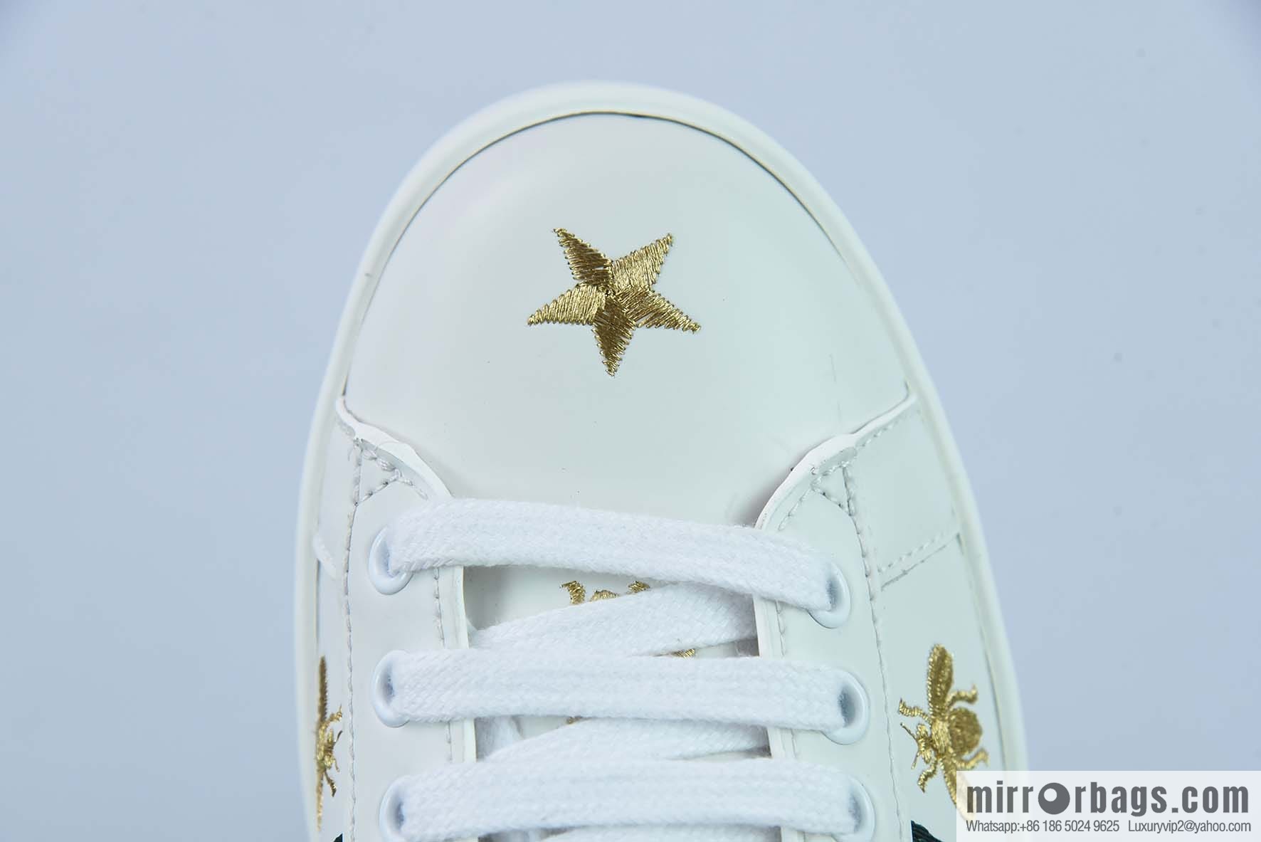 Gucci Gucci white shoes series, classic little bee low-top casual board shoes