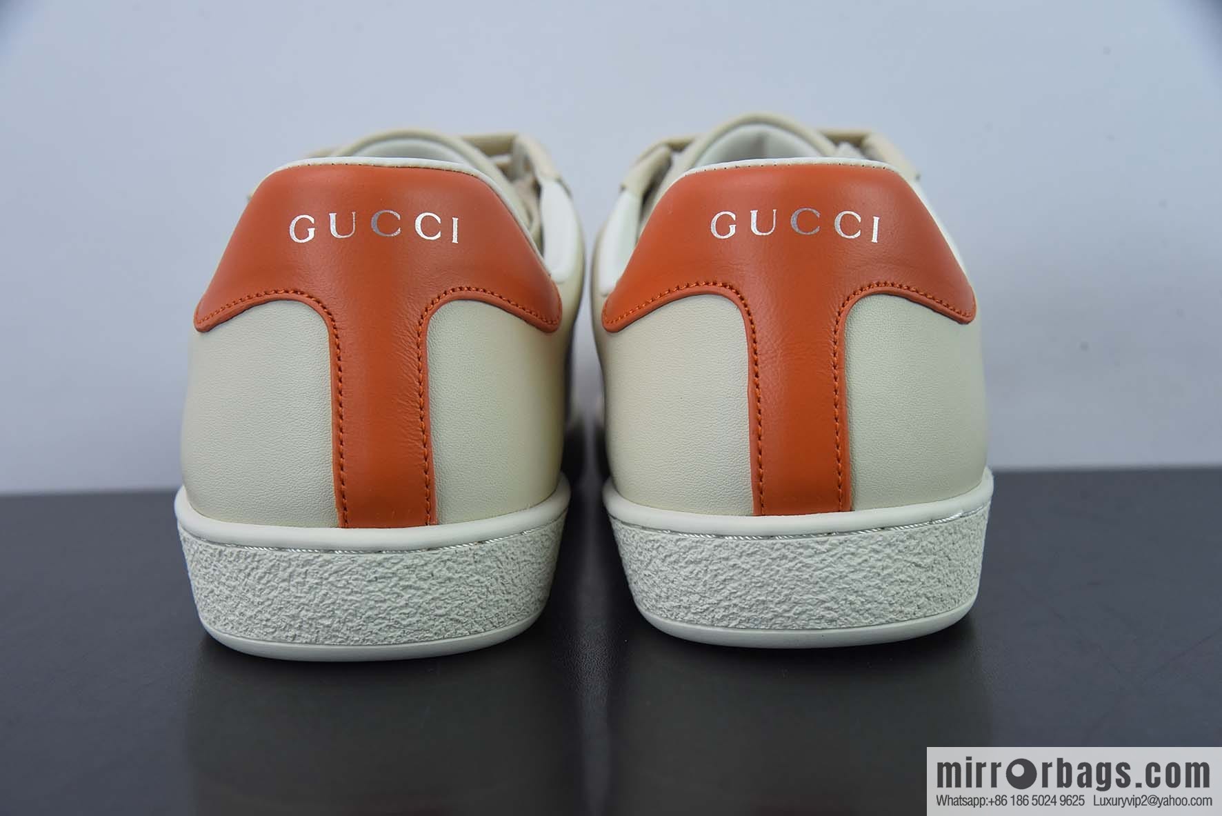Gucci Gucci white shoes series, classic little bee low-top casual board shoes