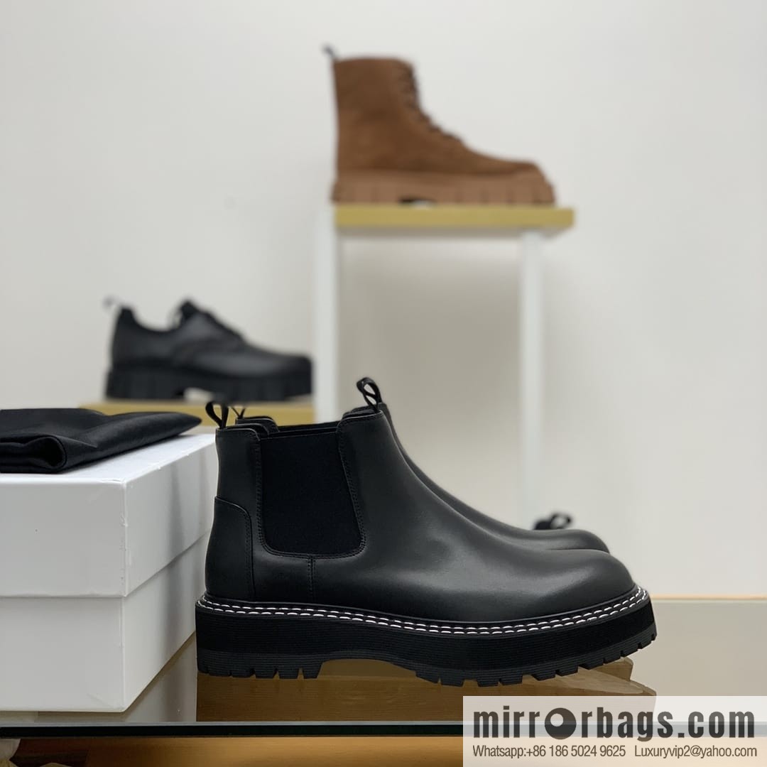 GIVENCHY Givenchy glossy leather men's Chelsea boots