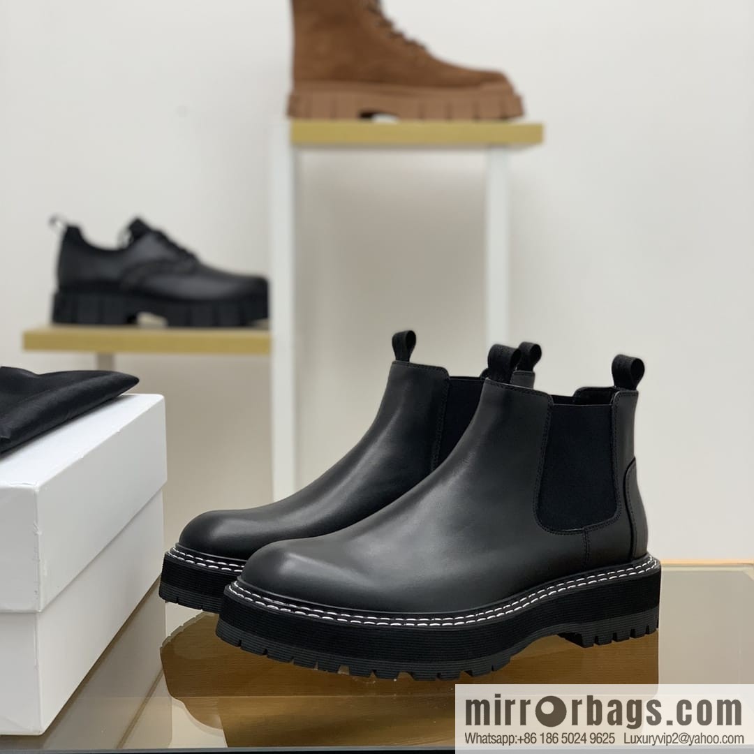 GIVENCHY Givenchy glossy leather men's Chelsea boots