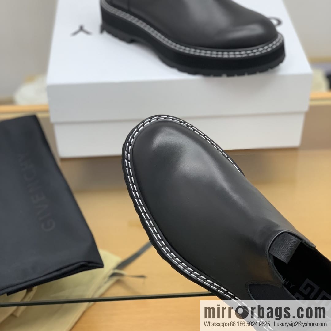 GIVENCHY Givenchy glossy leather men's Chelsea boots