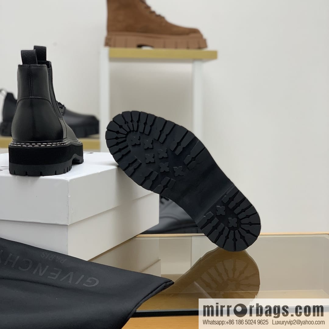 GIVENCHY Givenchy glossy leather men's Chelsea boots