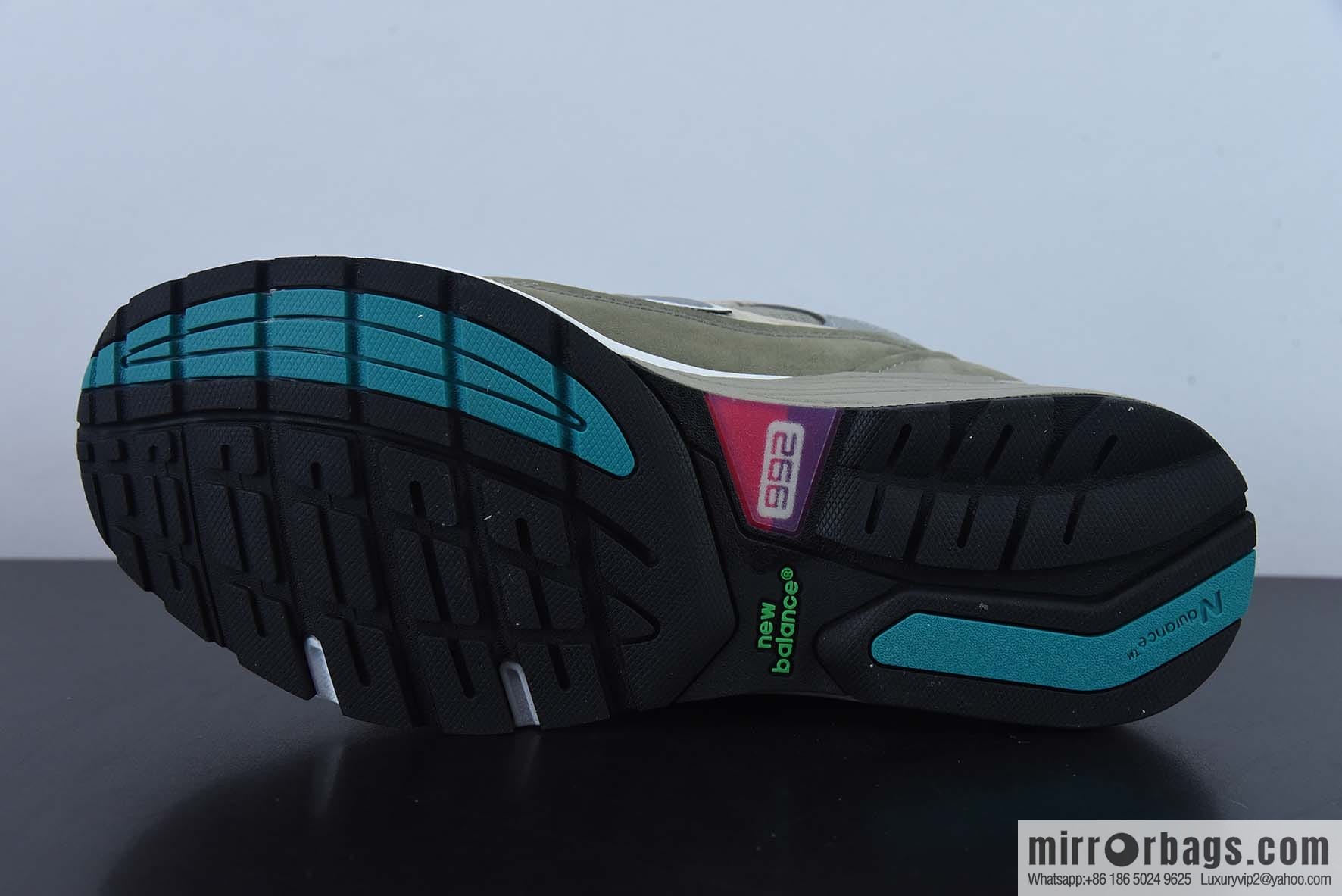 WTAPS x New Balance M992WT joint New Balance Vintage casual running shoes