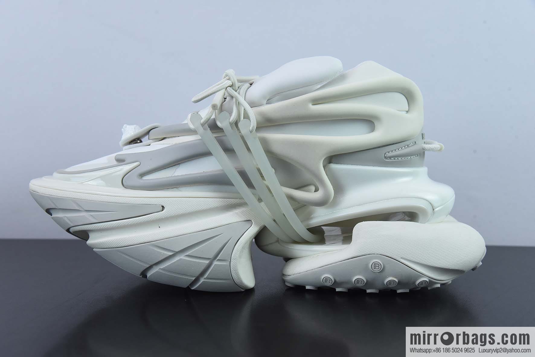 Balenciaga/Balenciaga, Balmain, Unicorn Vintage Daddy Shoes/White